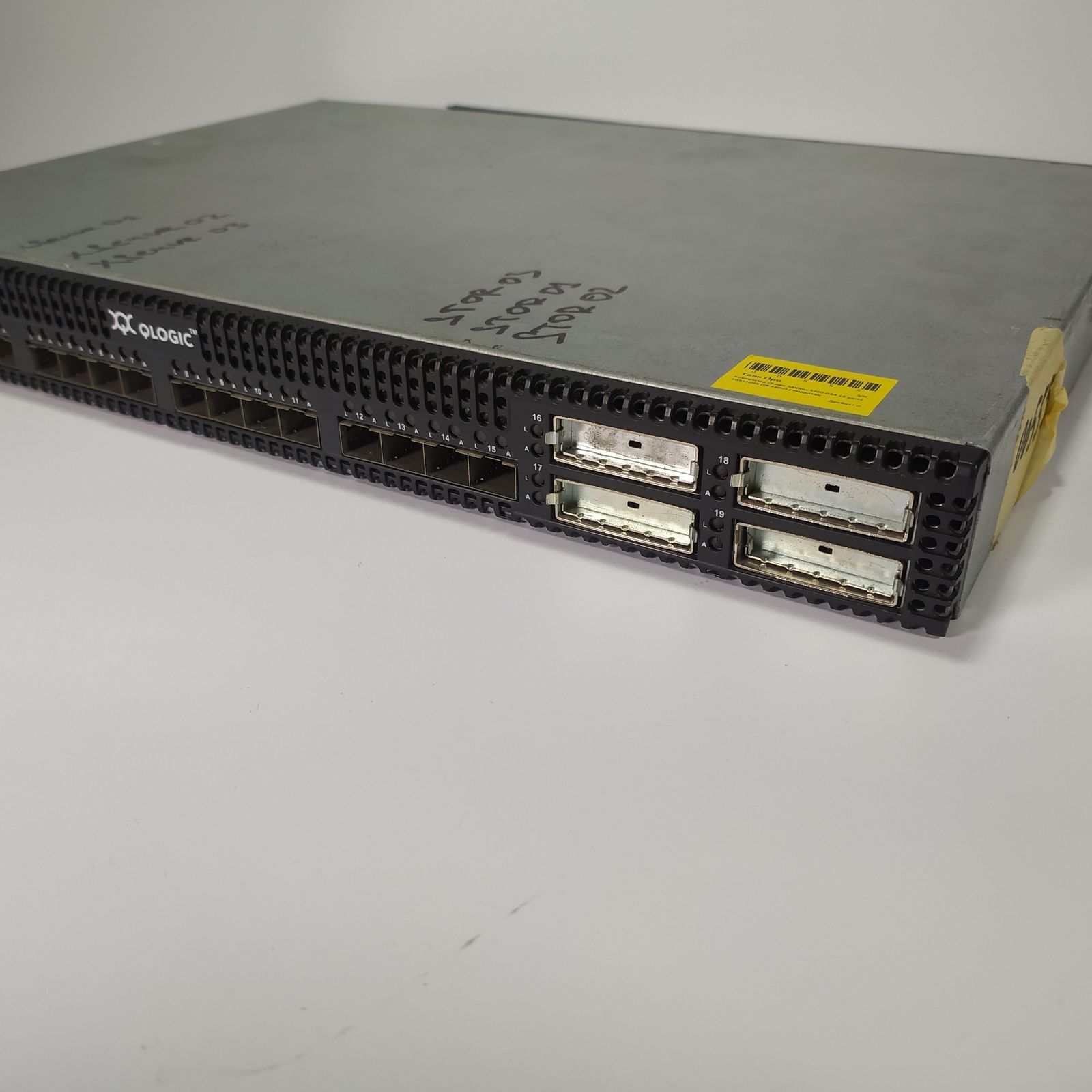 Комутатор QLogic SANbox 5600 (вживаний)