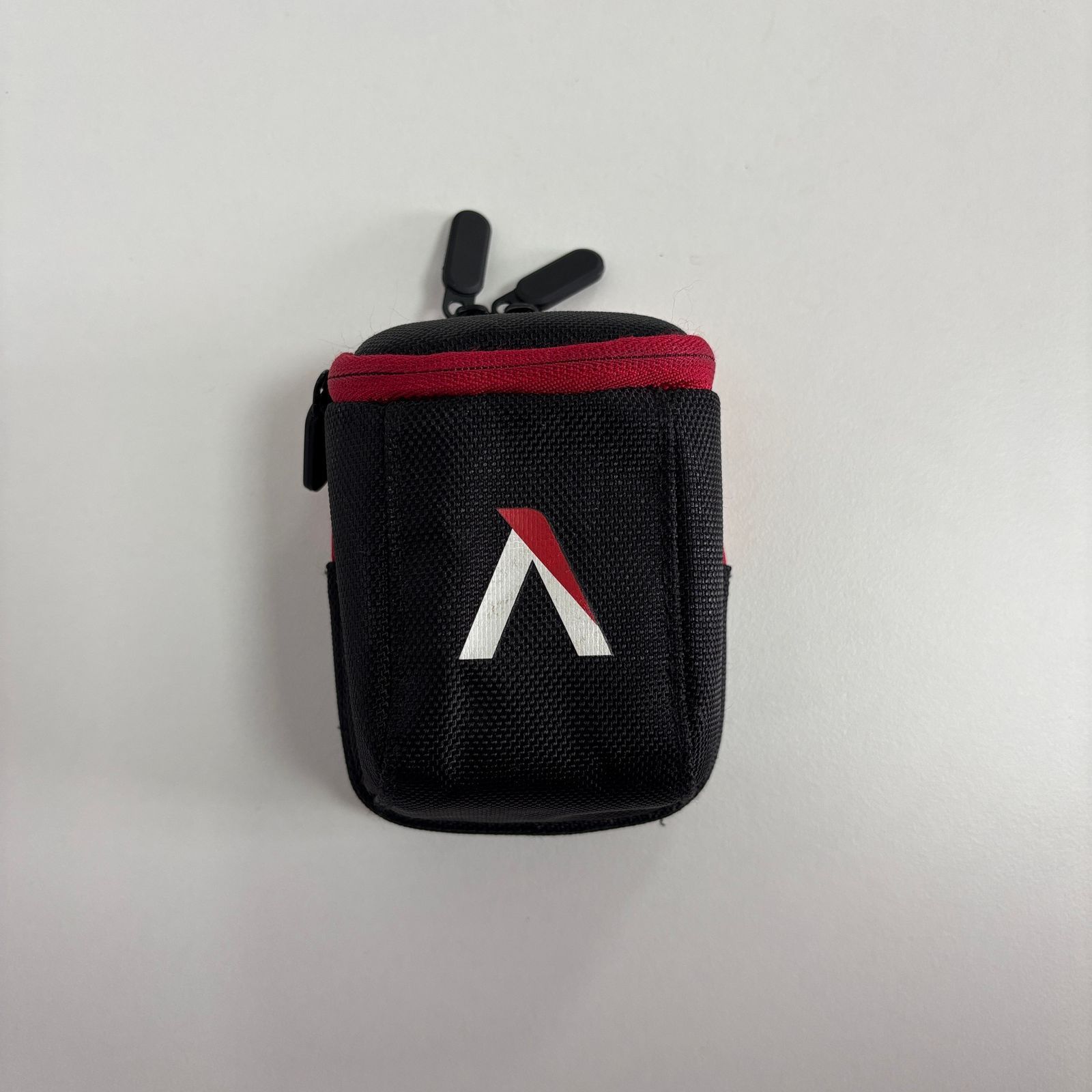 Свет Aputure MC RGBWW LED Light (APA0142A10) (б\у)