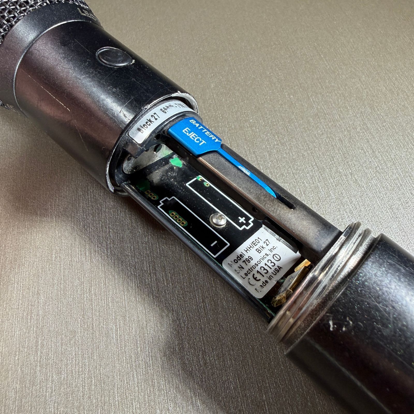 Беспроводной ручной микрофон Lectrosonics HH/E01‑27 (б/у)
