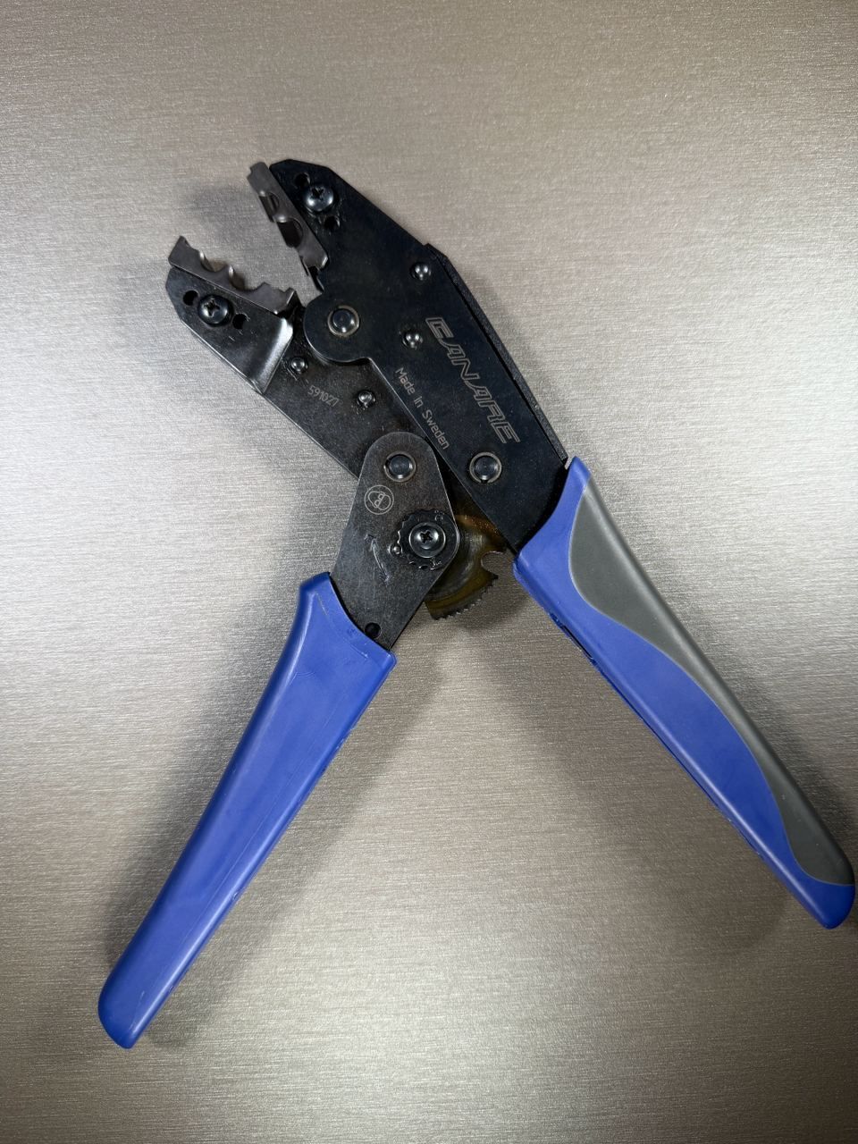 Обжимной инструмент Canare TC-1+ набор матриц TCD 35CA