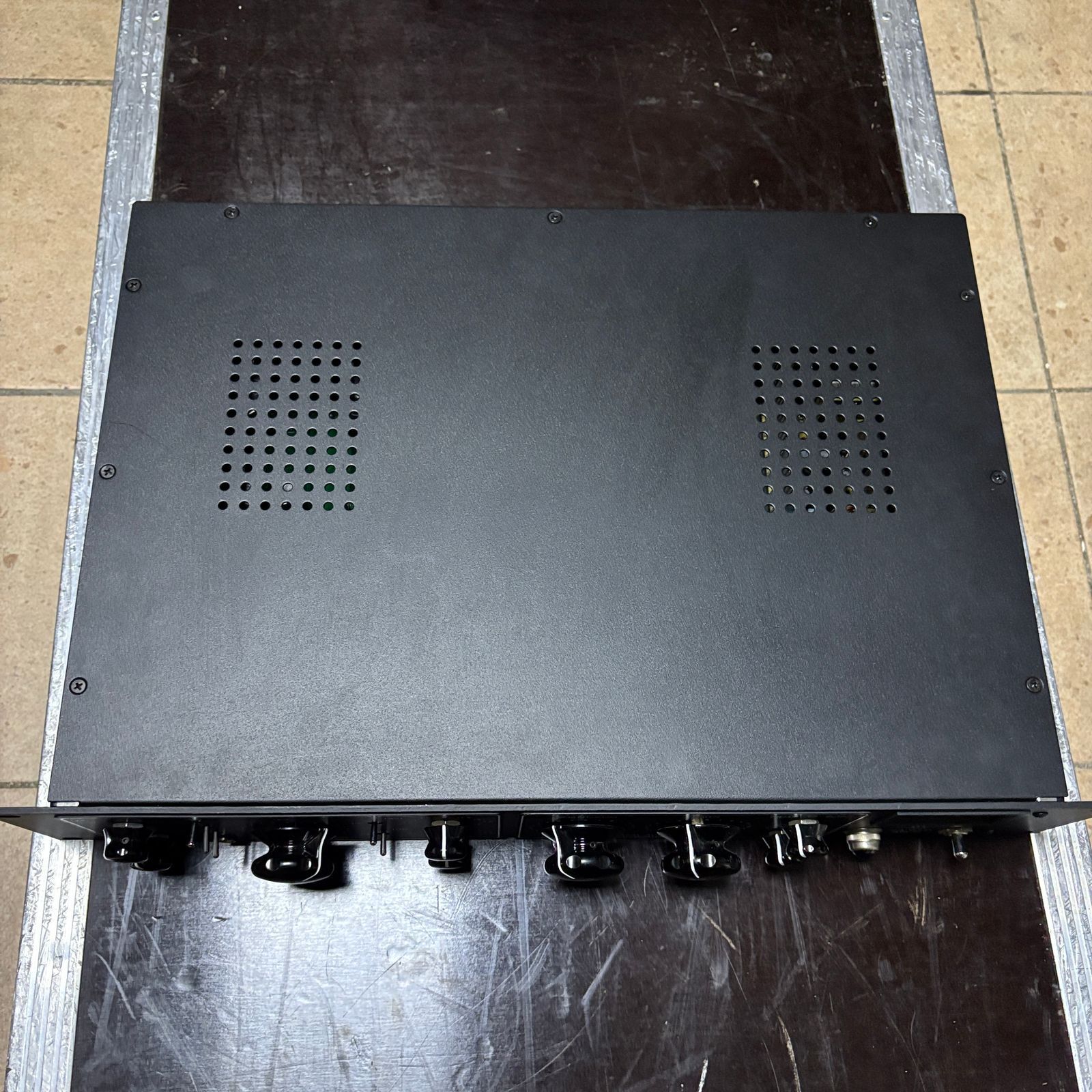 Микрофонный усилитель Universal Audio LA-610 MkII (б/у)