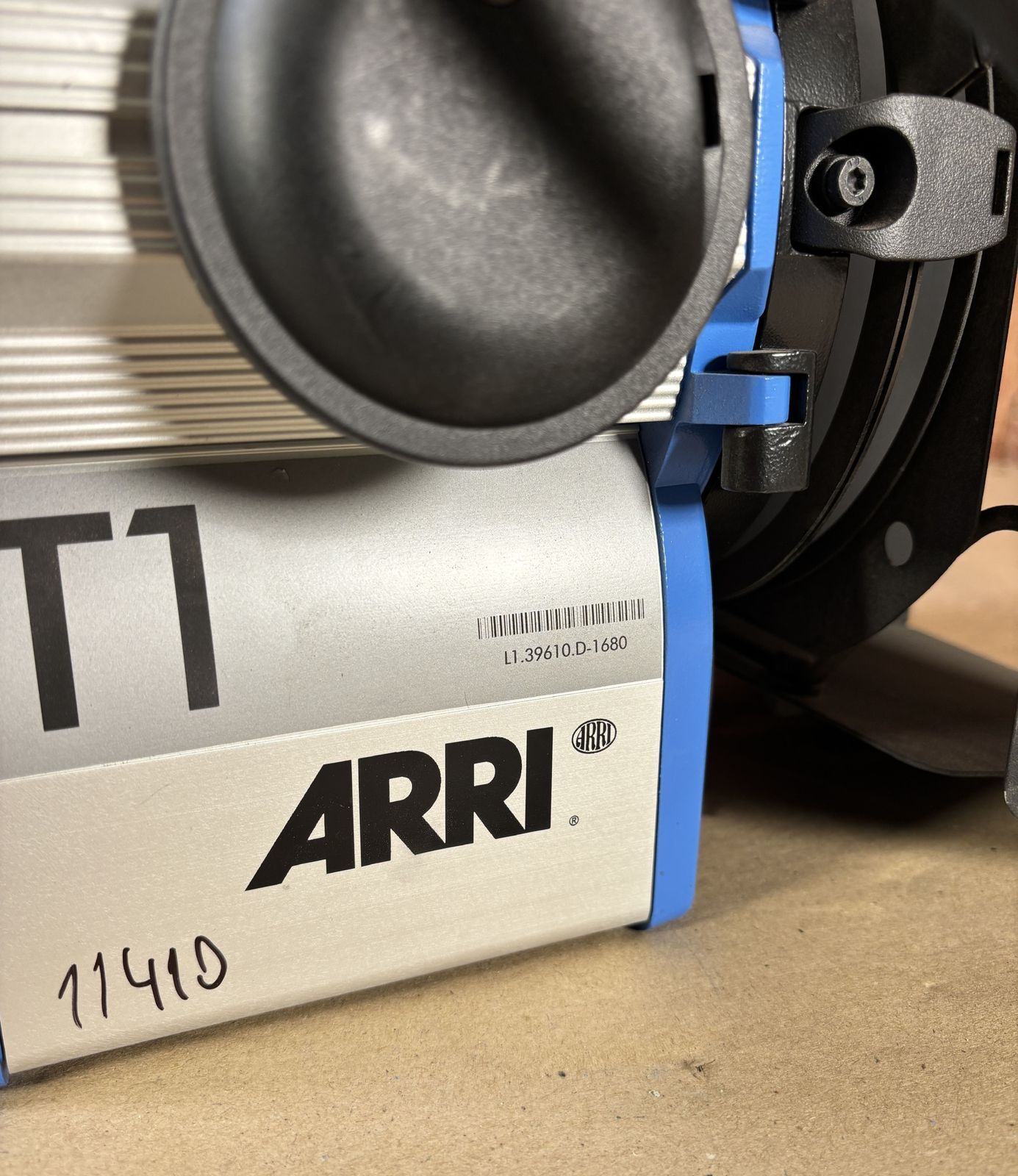 Освітлювальний прилад ARRI True Blue T1 L1.39610.D (вживаний)