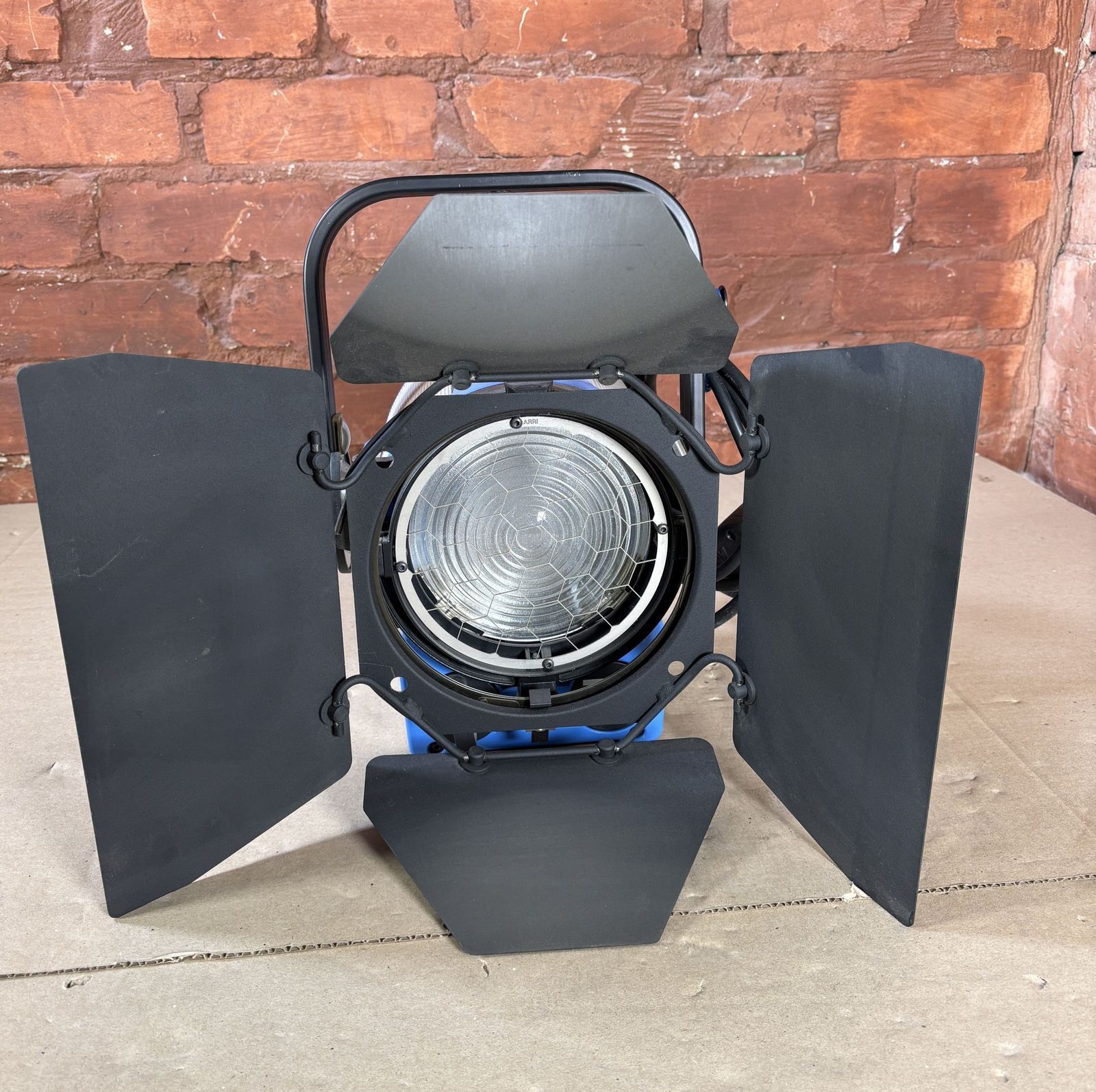 Освітлювальний прилад ARRI True Blue T1 L1.39610.D (вживаний)