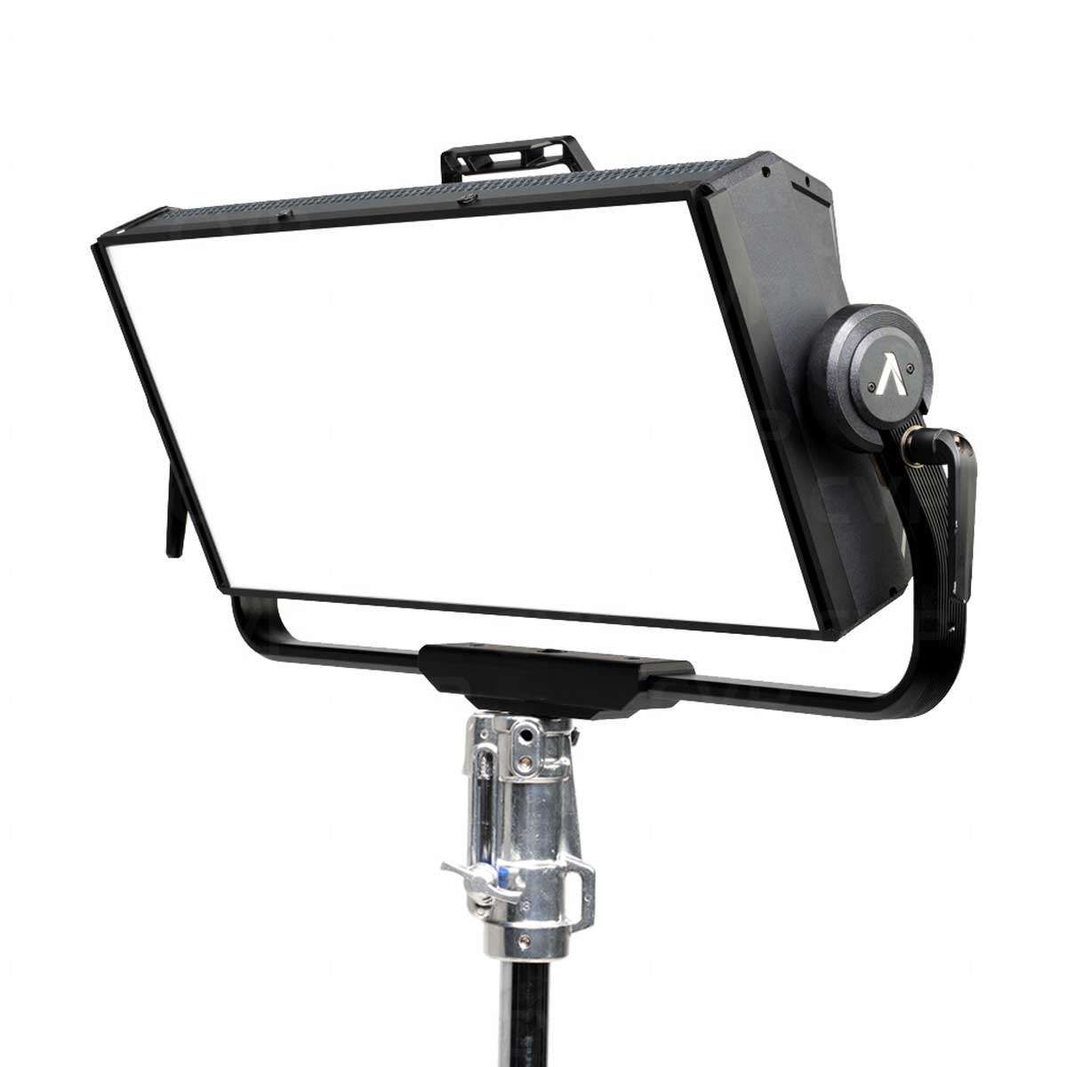 LED панель Aputure NOVA P600C RGBWW