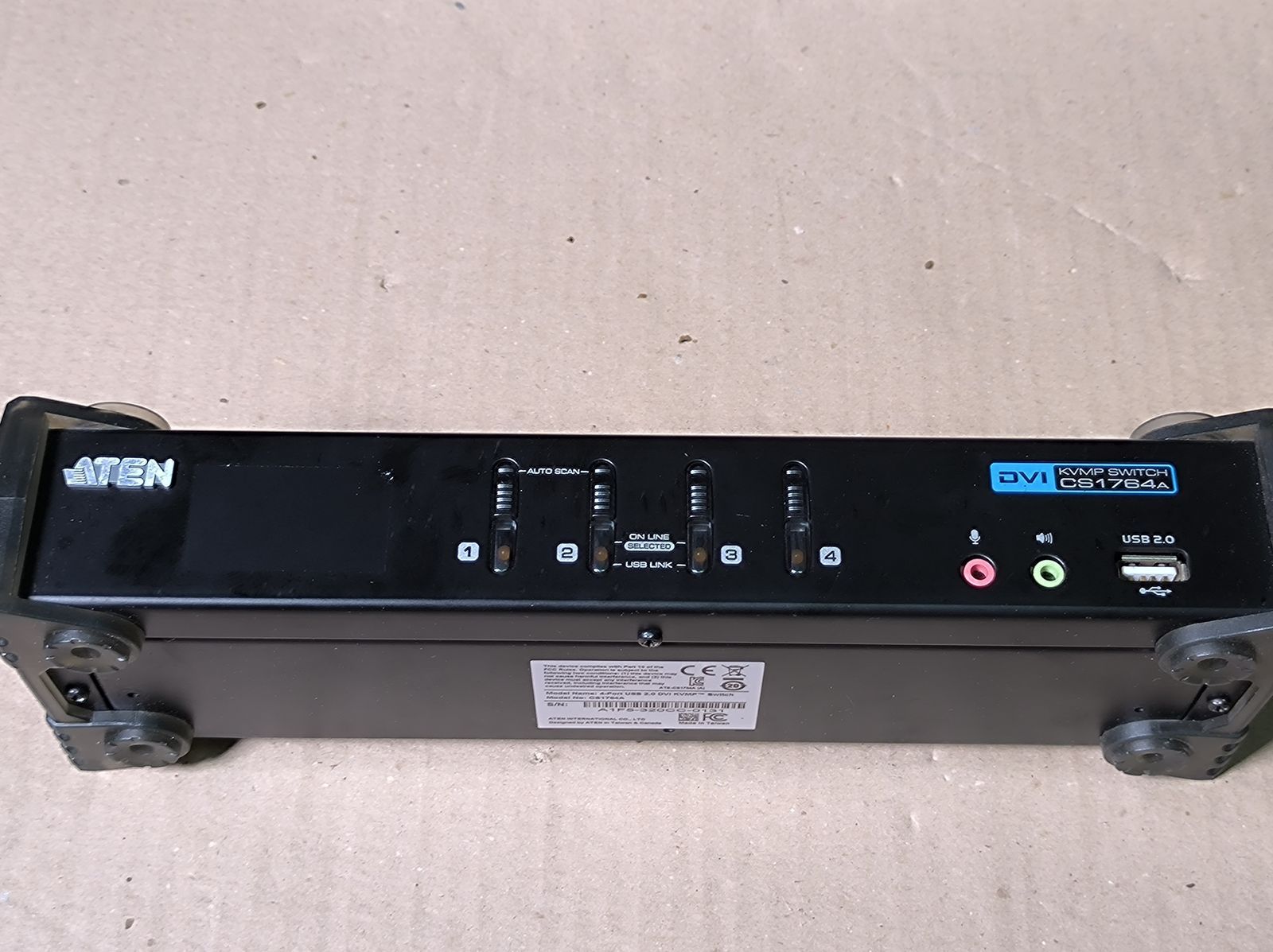 Перемикач KVM ATEN CS1764A 4 порти, DVI, USB 2.0, USB HUB, Audio (вживаний)