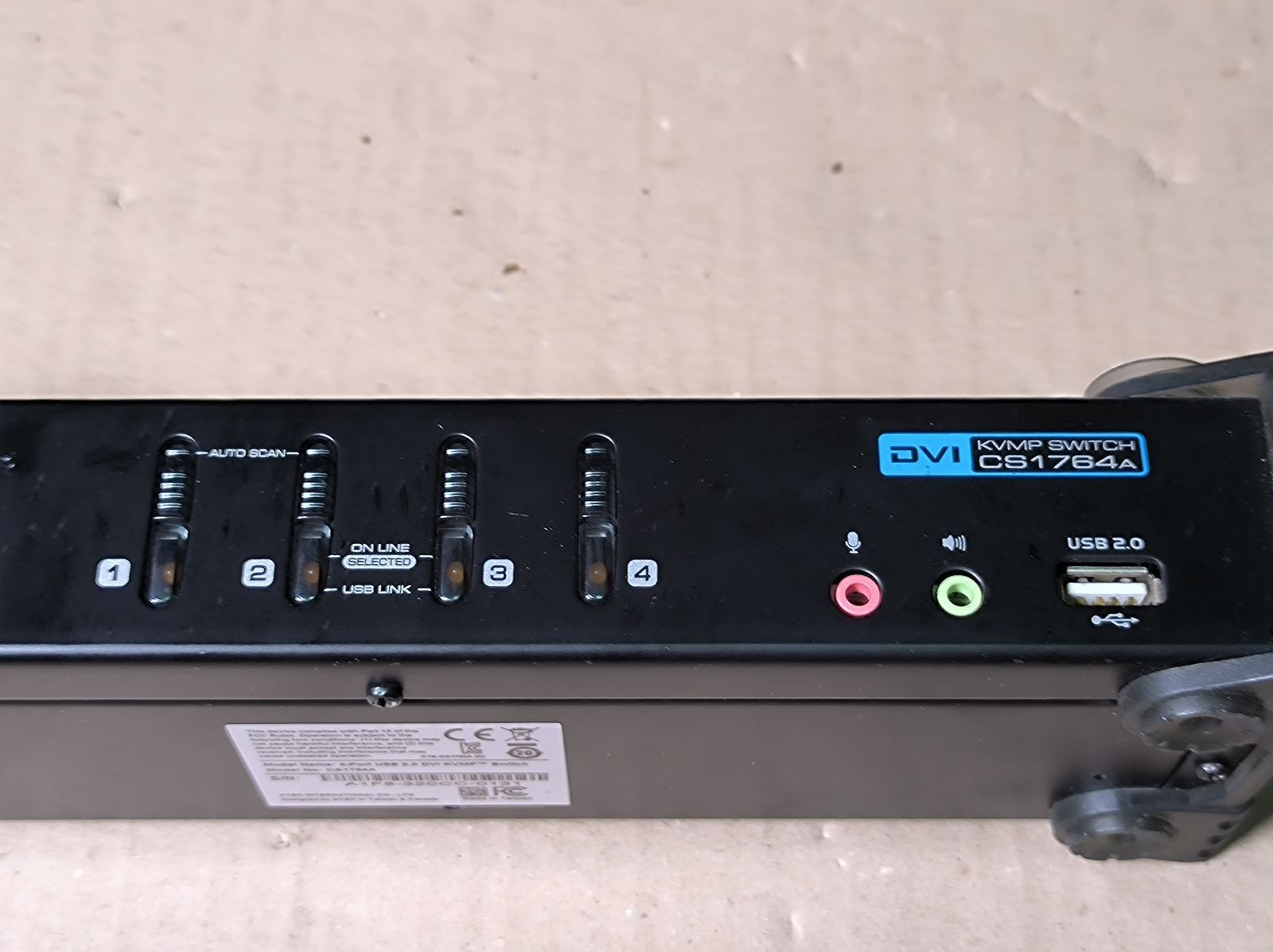 Перемикач KVM ATEN CS1764A 4 порти, DVI, USB 2.0, USB HUB, Audio (вживаний)