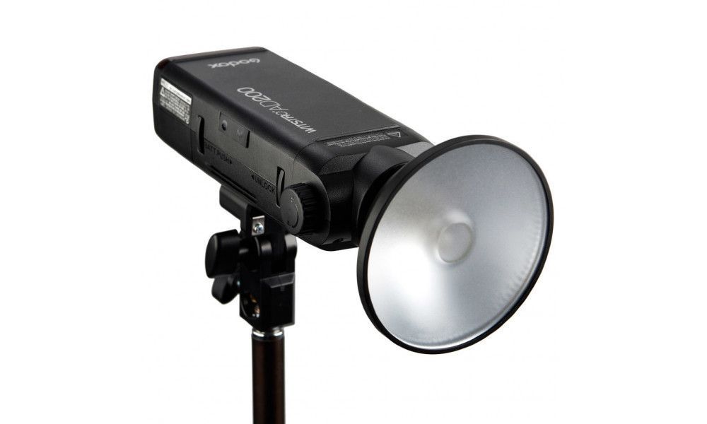 Стандартный рефлектор Godox Compact Reflector kit for AD200 (AD-M)