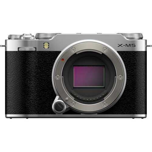 FUJIFILM X-M5 бездзеркальна камера з об'єктивом XC 15-45mm f/3.5