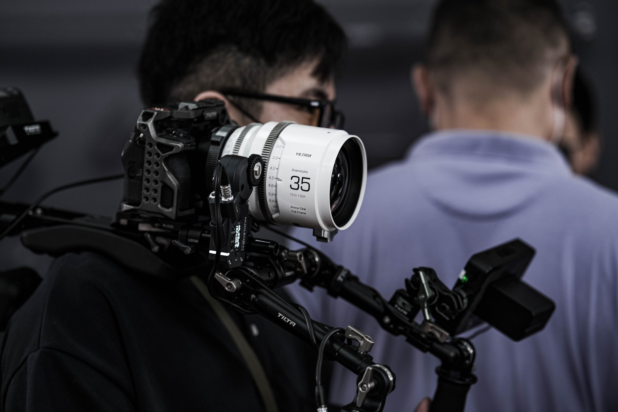 Об'єктив Viltrox EPIC Anamorphic 35mm T2.0 1.33X Cine Lens (PL Mount)