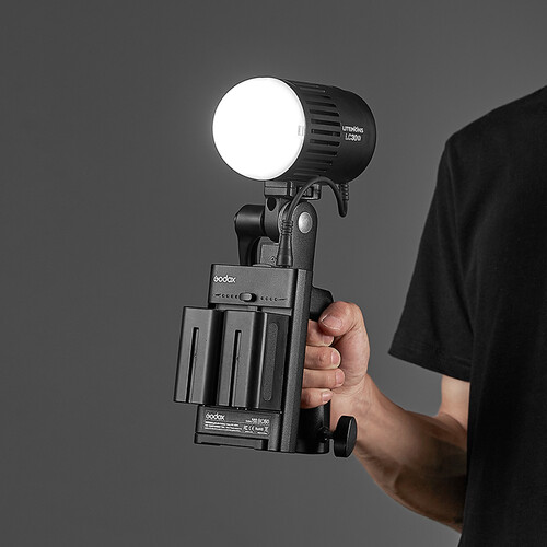 Godox ML-AK - акумуляторна ручка для LED світла серій LC, FH та ML