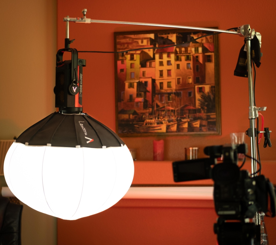 Aputure AM Lantern 120 — професійний софтбокс для пом'якшення світла