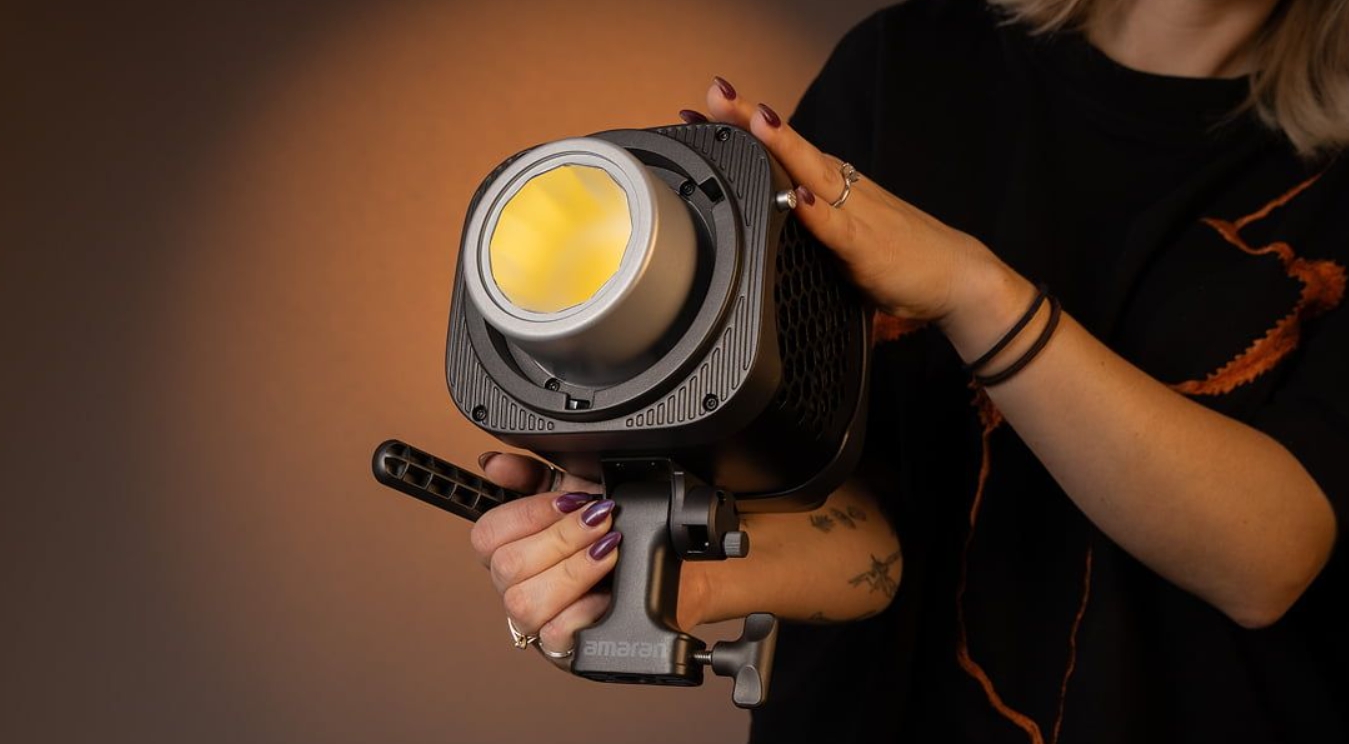 Aputure Amaran Halo 300x (Bi-color) — потужне LED світло зі змінною колірною температурою у компактному корпусі