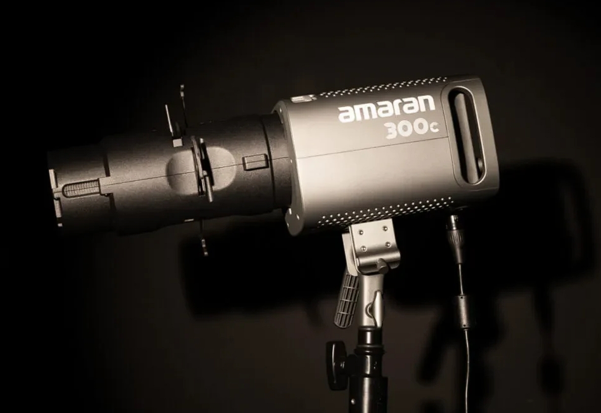Aputure Amaran Spotlight SE 19° — проекційна лінза для роботи на великих відстанях та спрямованого освітлення