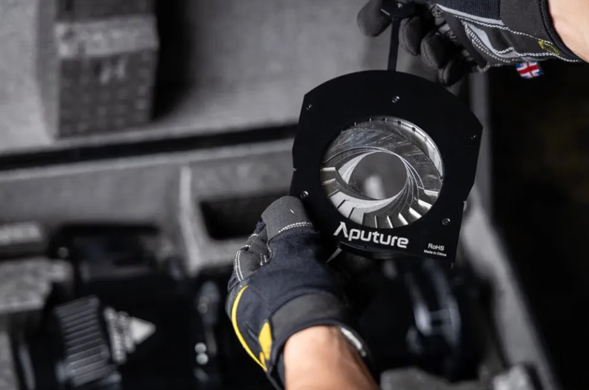Aputure Spotlight Mount Iris (SPOTLIGHT IRIS) — діафрагма з 24 пелюстками для точного керування діаметром потоку світла
