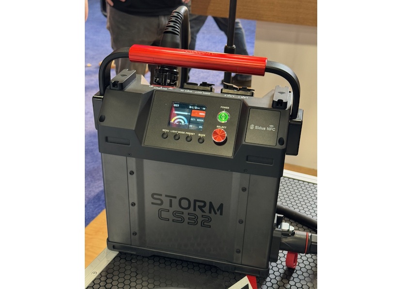 Aputure STORM CS32 (Flight Case Kit) (BLAIR-CG) — надпотужне LED світло 2,6 кВт з винятковою точністю передачі кольорів