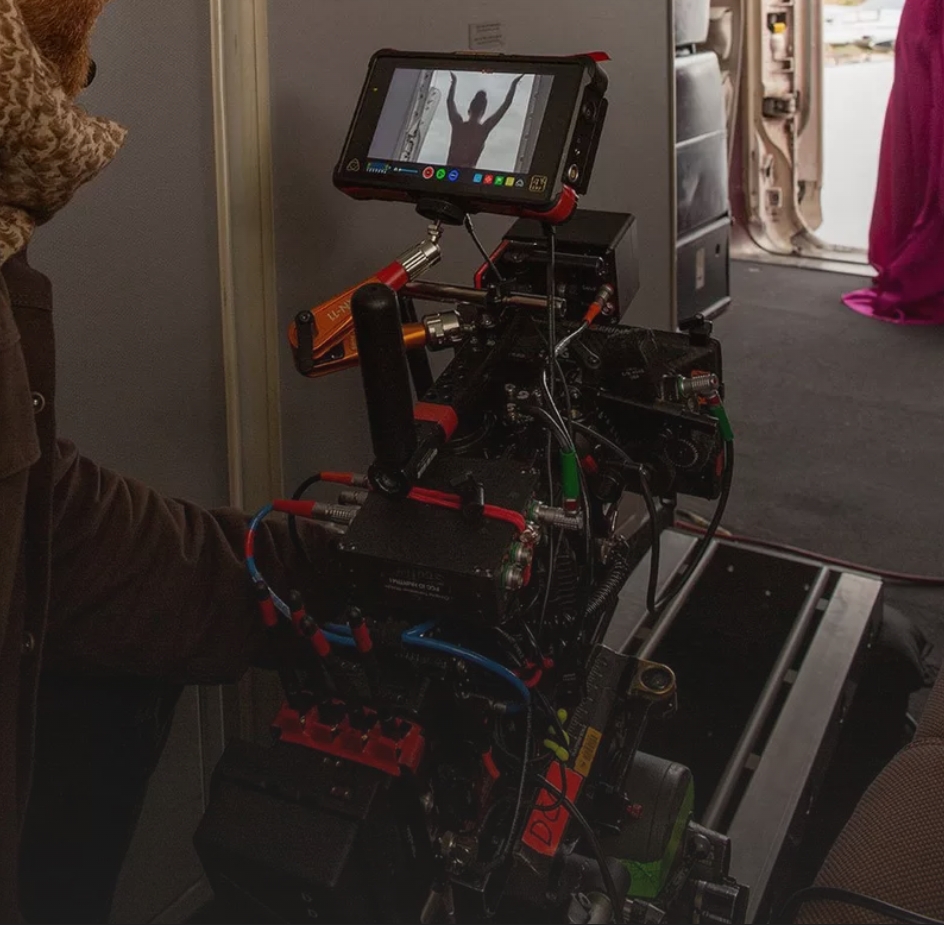 Canon C300 Mark III (Body) (3795C002) — камера для професійних режисерів та операторів з високою роздільною здатністю та динамічним діапазоном