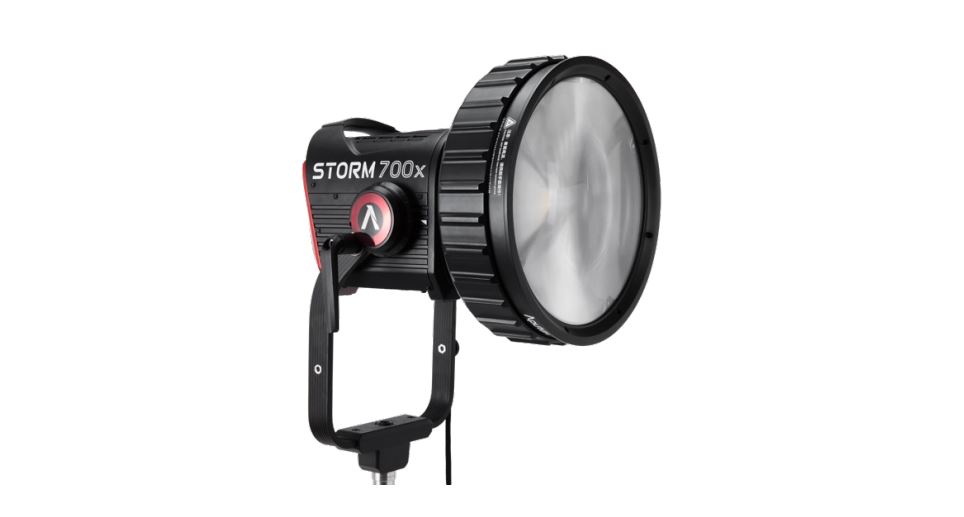 CF10 Fresnel and Barn Doors Kit – компактный 10-дюймовый френель из жалюзи для STORM 700x