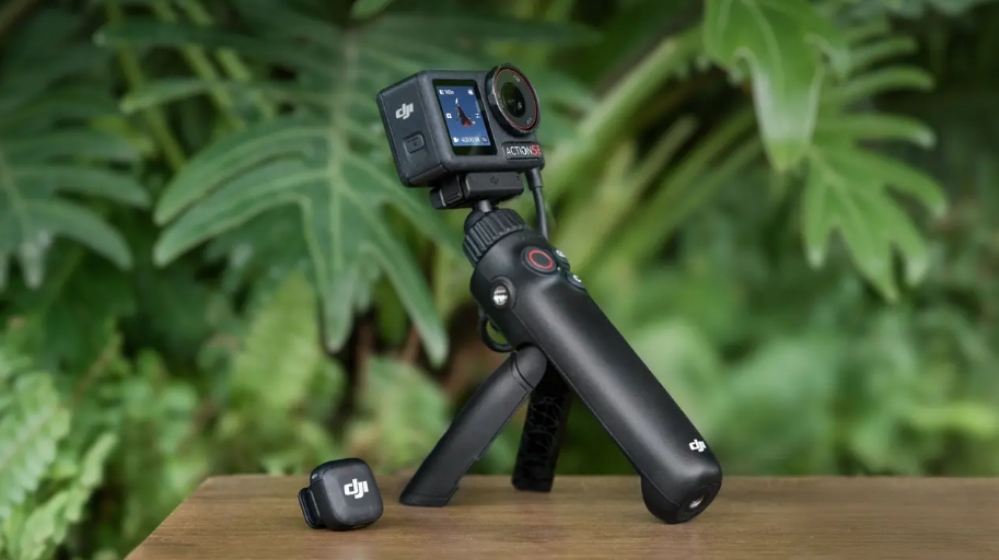 Екшн-камера DJI Osmo Action 5 Pro + мікрофонна система DJI Mic 3 (Vlog Combo) — набір для зйомки деталізованих динамічних сцен із винятковим звуком та стабілізацією