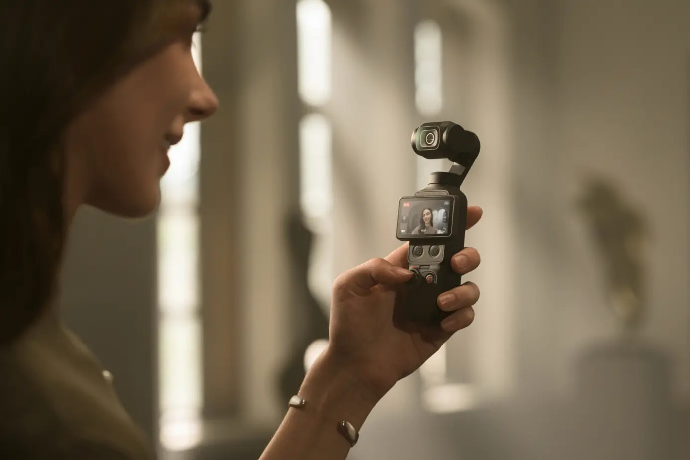 dji-osmo-pocket-4-ekshn-kamera-z-stablzatorom