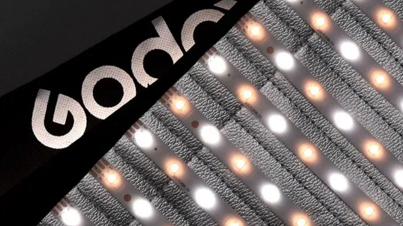 Гнучке LED світло Godox FL150R (30х120 см)