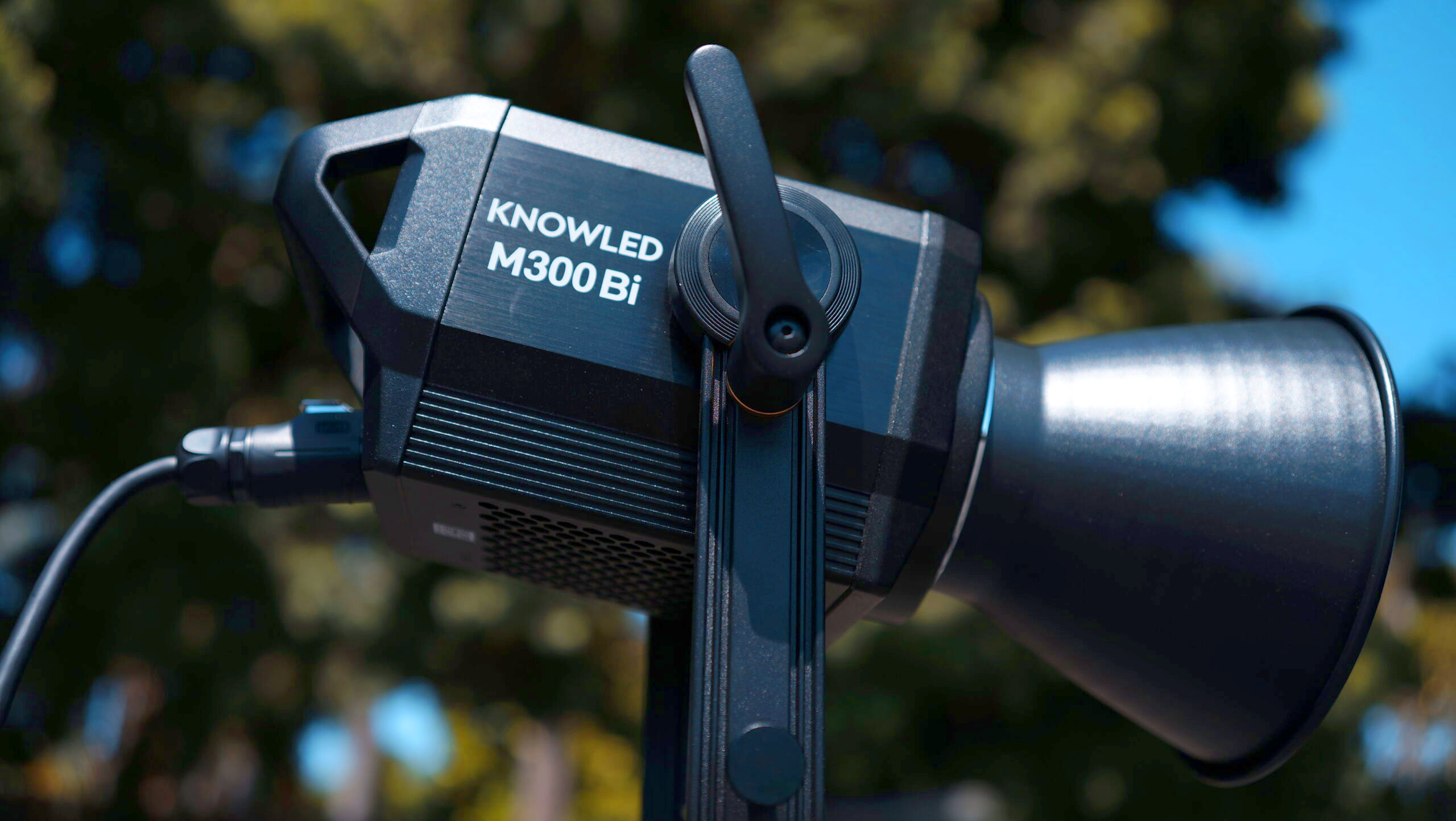 LED світло Godox Knowled M300BI (Bi-Color)