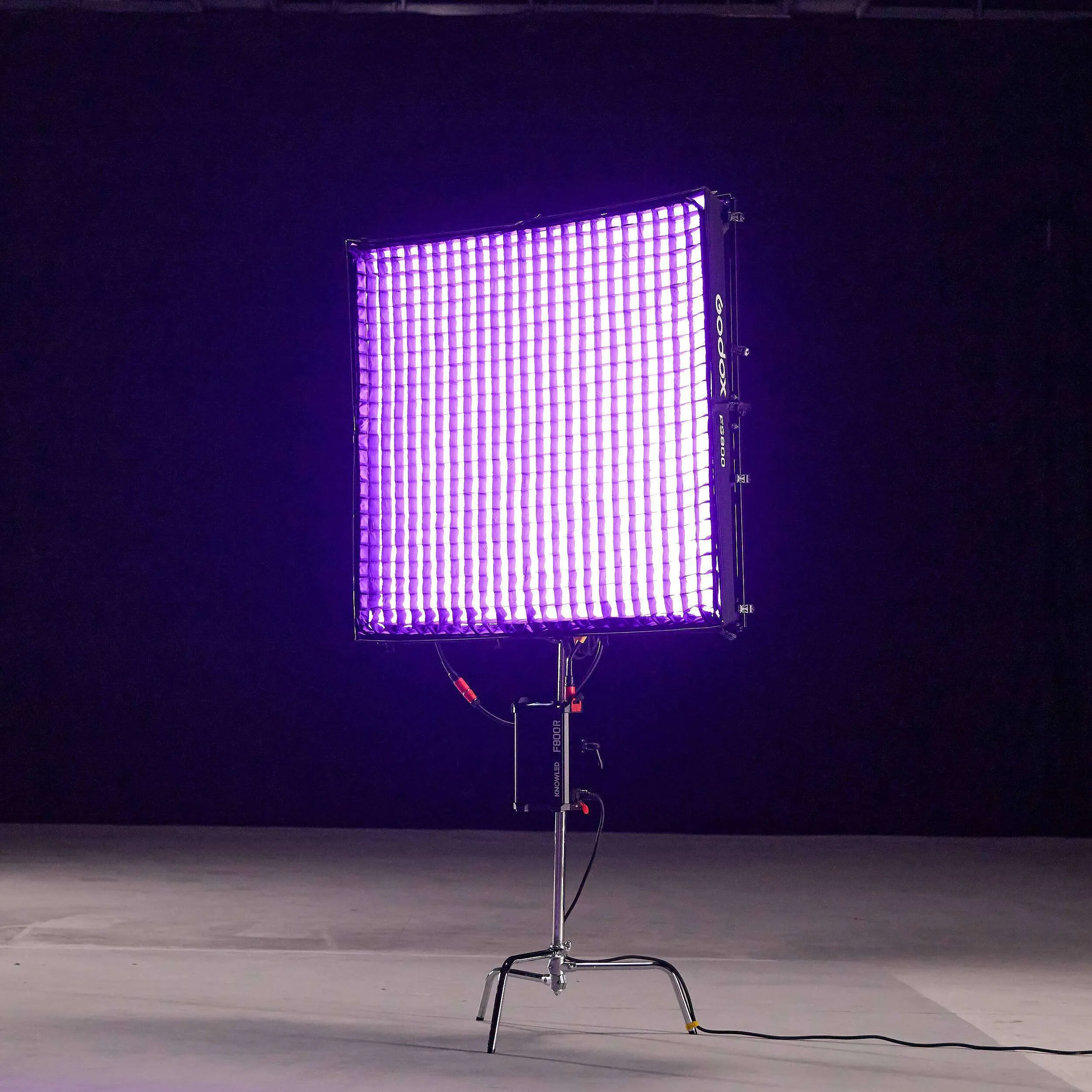 Гнучке LED світло Godox KNOWLED F200R RGB (2 x 2')