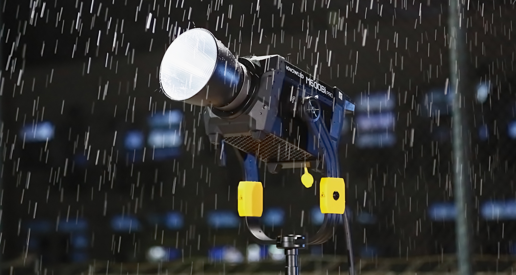 Godox Knowled M600Bi Pro (Bi-Color) — надзвичайно яскраве LED світло для професійної зйомки фото, відео та кінематографа