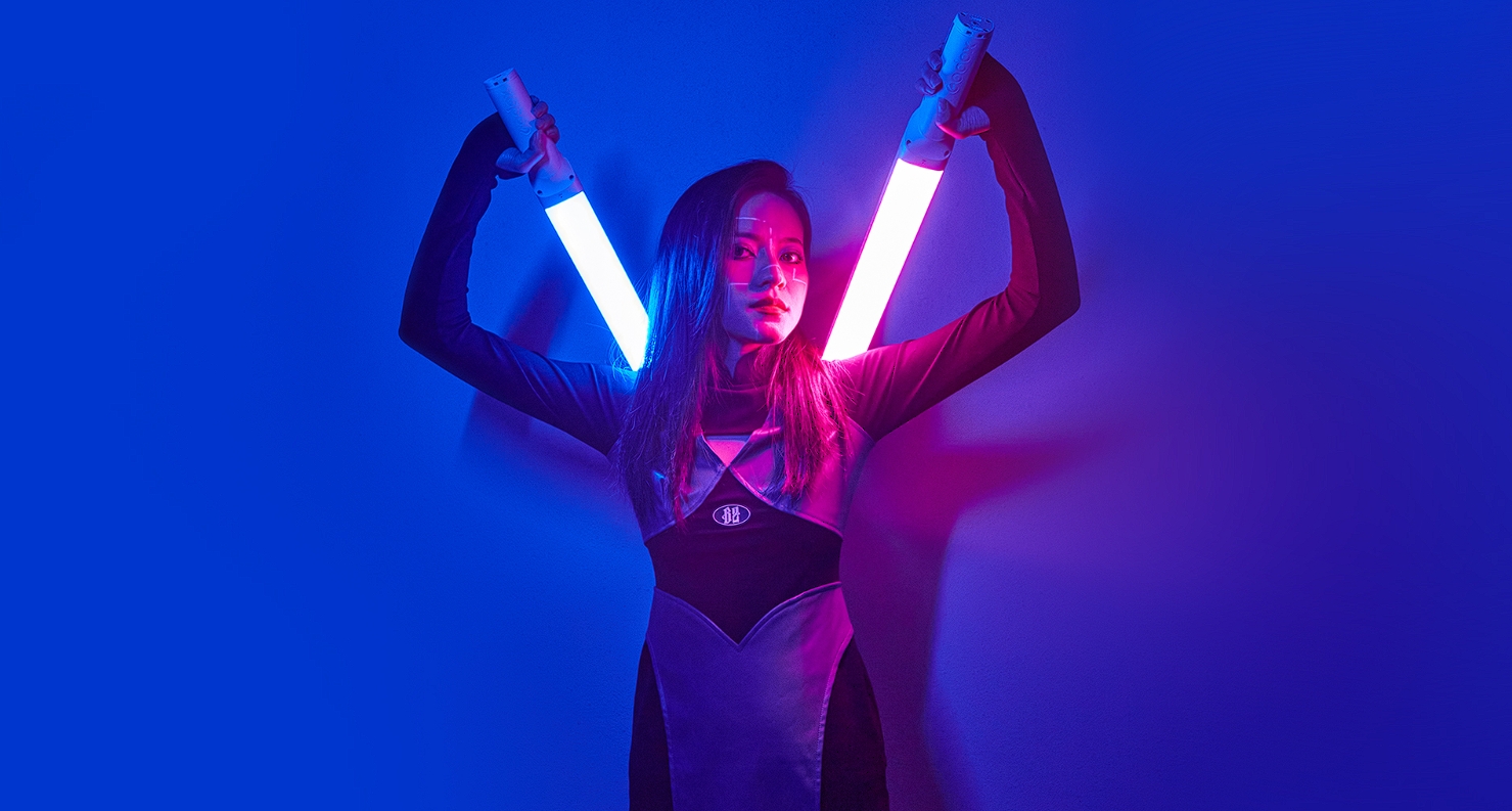 Godox LC1000R (RGB) &mdash; LED панель&nbsp;у форматі світлового меча з колірною температурою 2500&ndash;8500 K та 15 кінематографічними ефектами