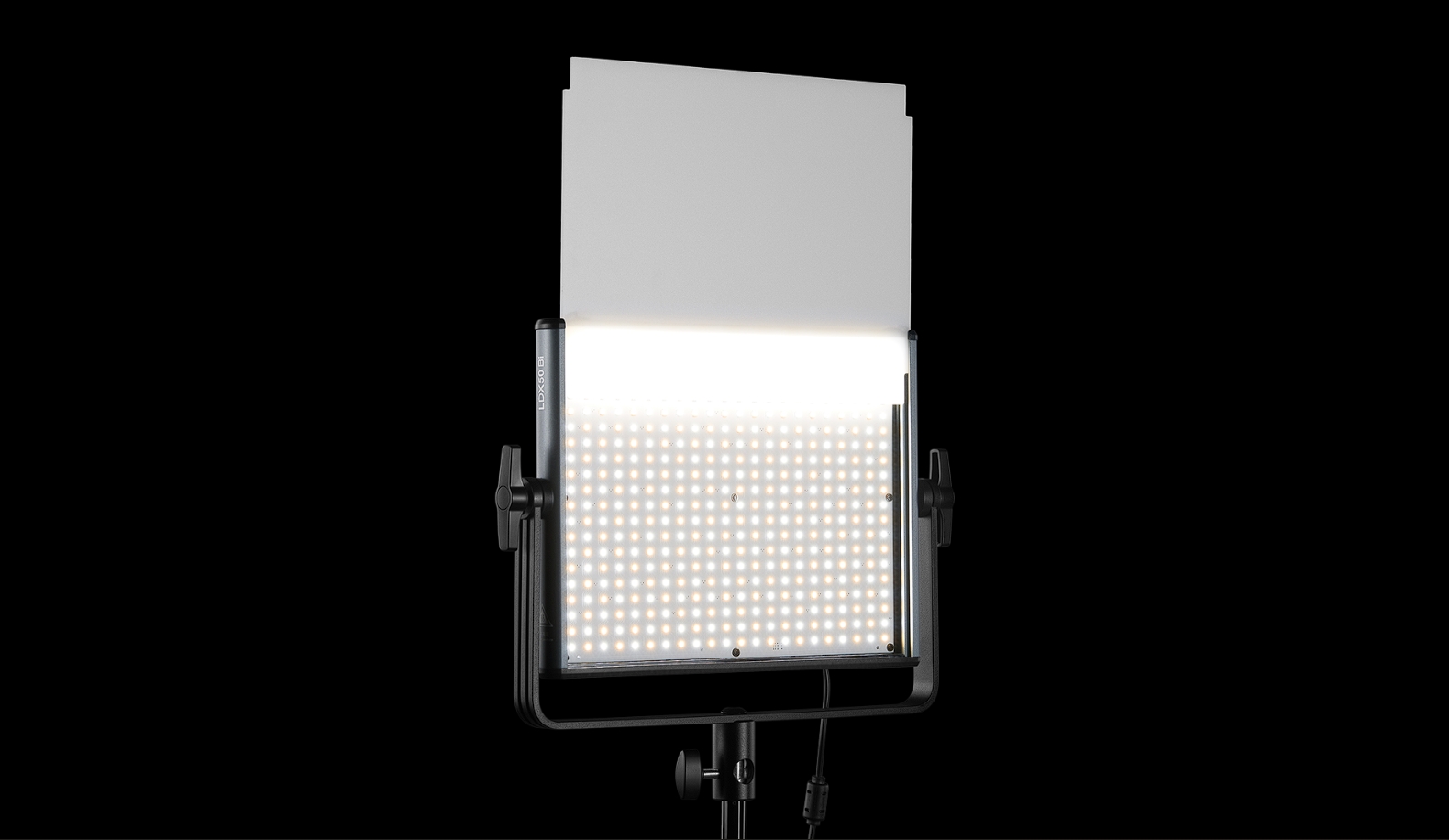 Godox LDX100R (RGB) — LED панель з потужністю 118 Вт та колірною температурою 2500–10000 К для фільмування відео, фото й трансляцій