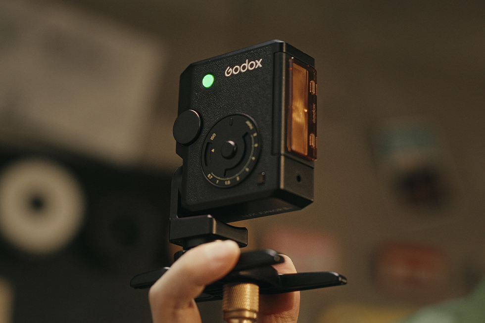 Godox Lux Junior II: ретро вспышка нового поколения для современных фотографов