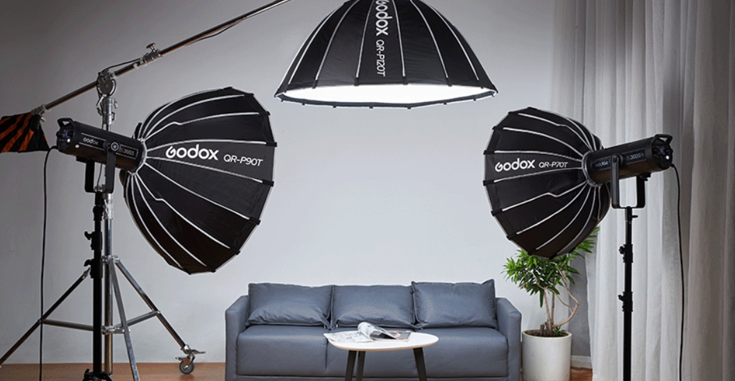 Godox QR-P70T (70 см) — компактний софтбокс для ведення етерів, відео та фотозйомки у маленьких приміщеннях