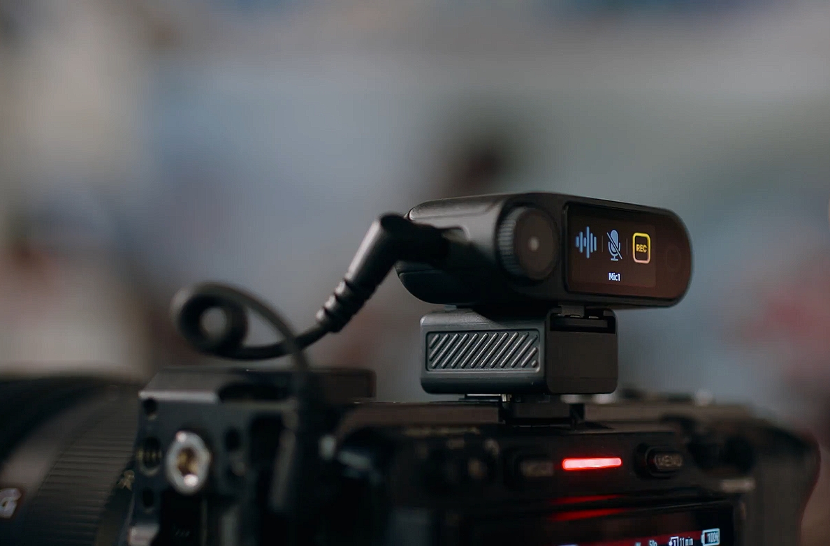 Hollyland LARK MAX 2 Combo (на 2 персони) (3.5 мм, USB-C) — бездротова мікрофонна система преміумкласу з записом та передачею 32 біти