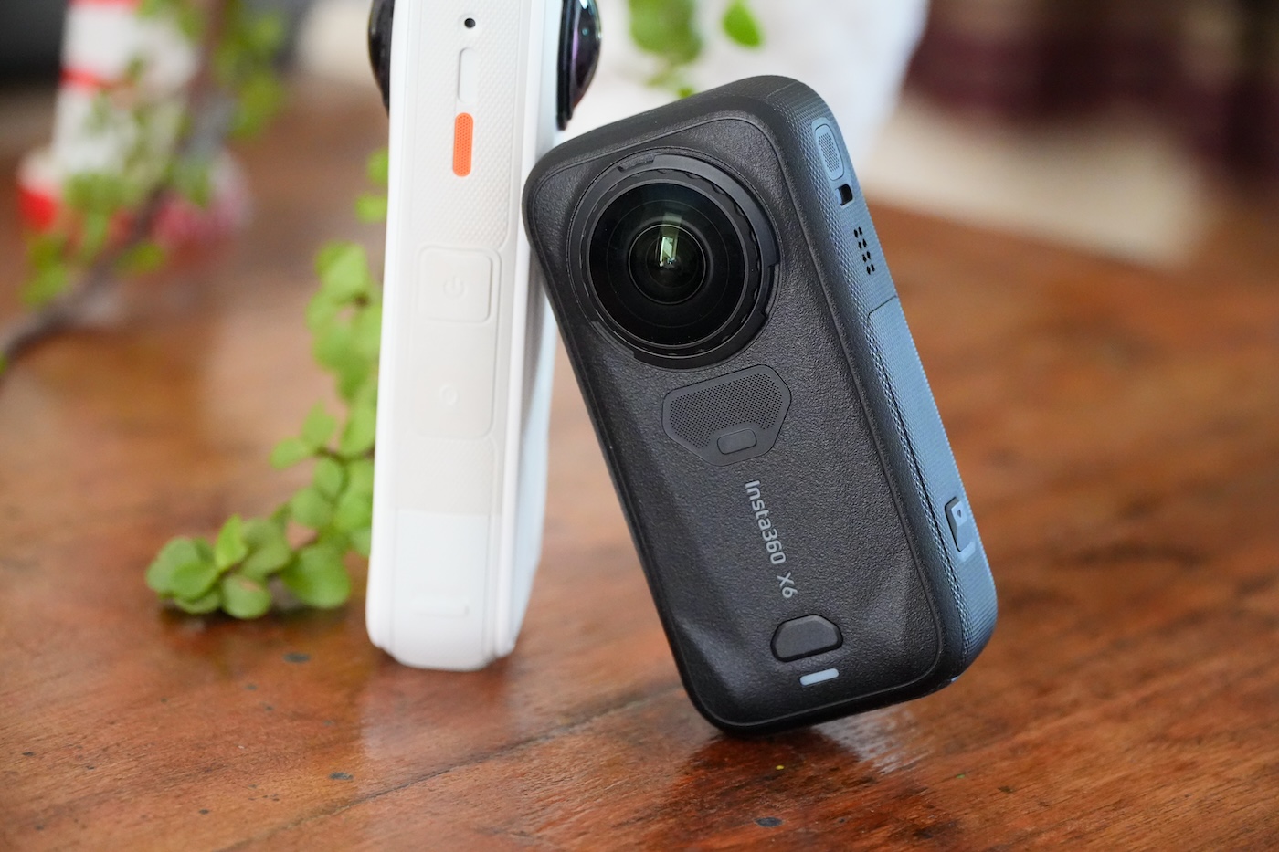 Insta360 X6 отримала 8K50p і два сенсори 1/1,1″