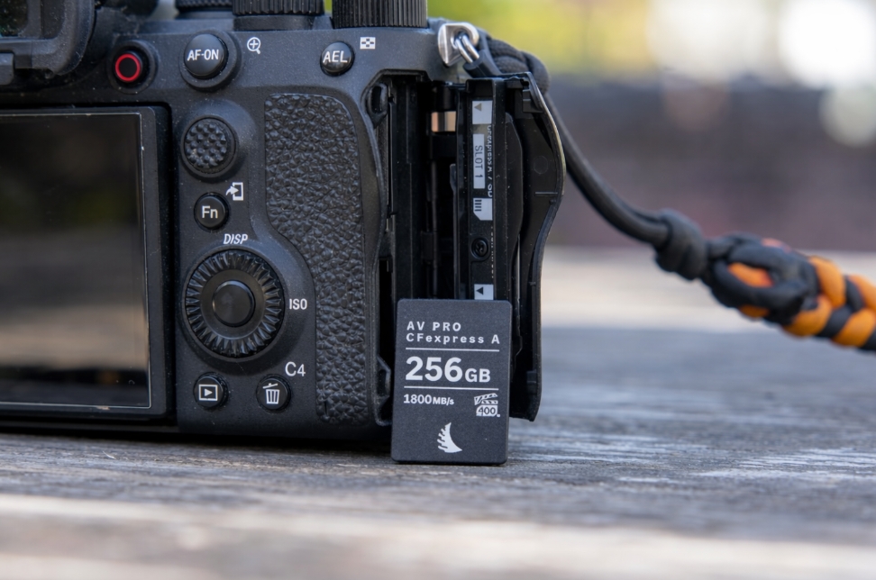 Angelbird AV PRO CFexpress A v4 MK2 256 GB — картка пам'яті для професійної зйомки «важких» фото й відео з камерами Sony