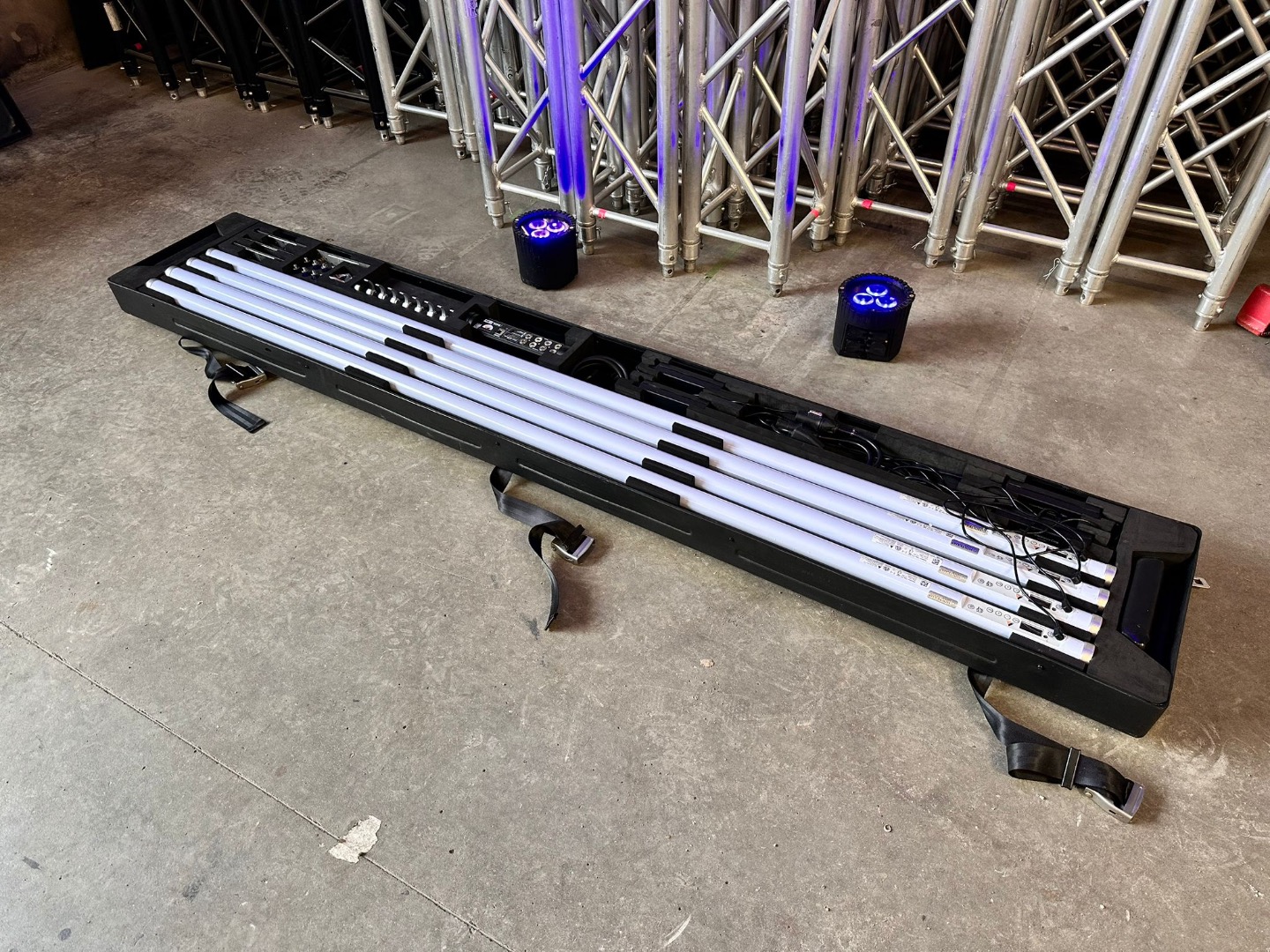 Набір Astera з 4 LED трубок Hyperion із футляром для зарядки