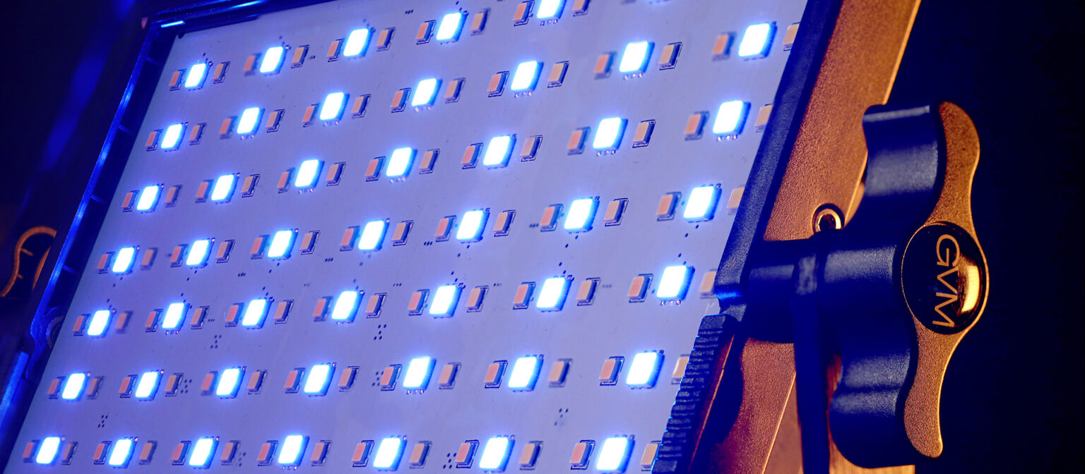 oglyad-led-paneli-gvm-800d-rgb-40w