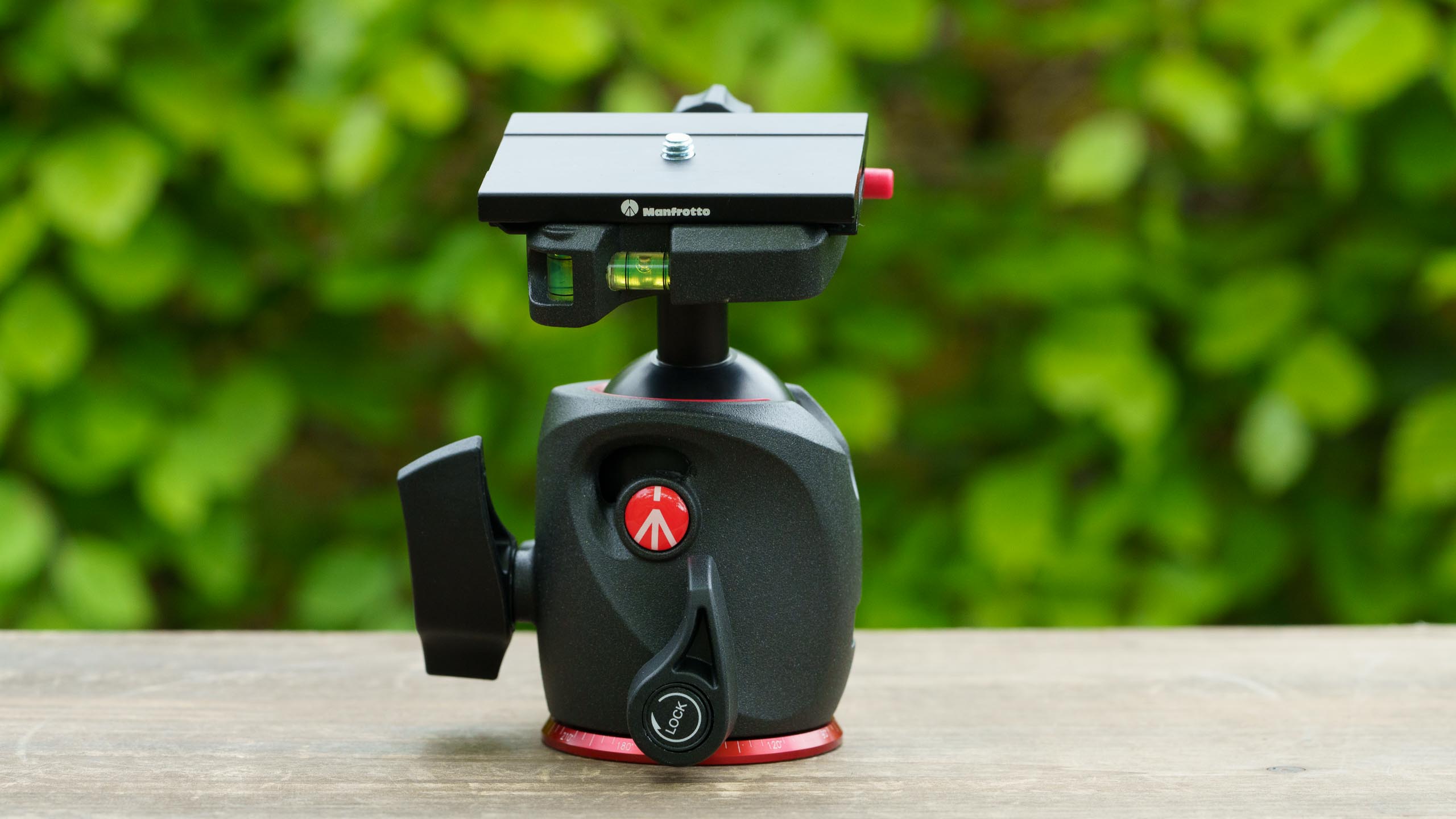 Manfrotto представила нові штативи ONE та головки для фото і відео
