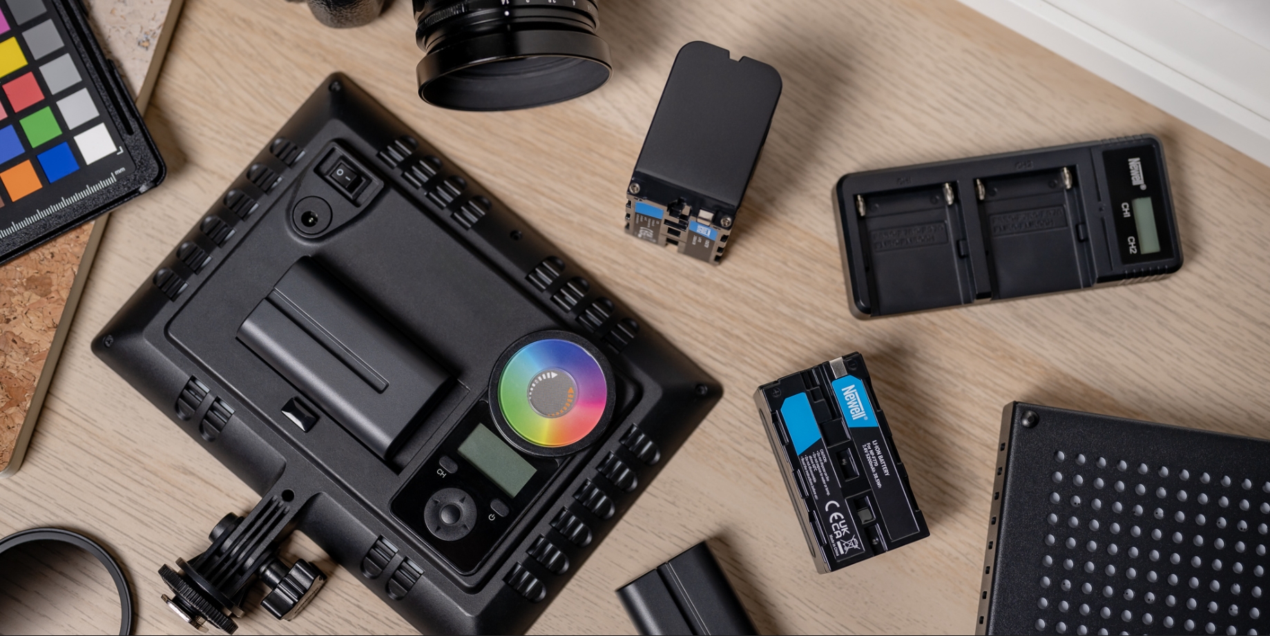 Подвійний зарядний пристрій Newell DL-USB-C та два акумулятора NP-F770 для Sony (NL3015) — набір живлення для зйомки фото/відео на локаціях