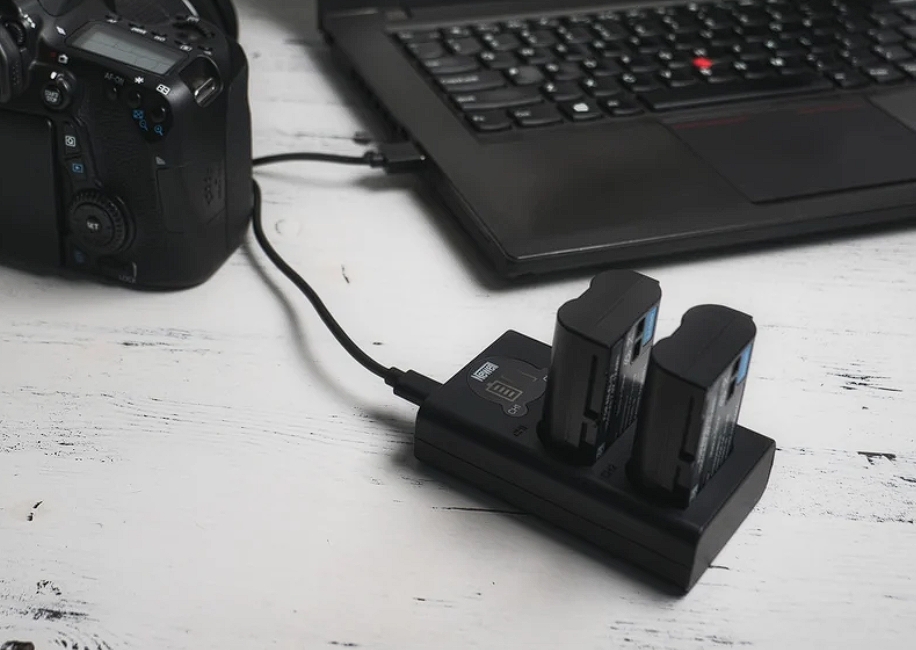 Newell DL-USB-C для акумулятора NP-FW50 (NL1964) — подвійний зарядний пристрій для роботи з камерами Sony