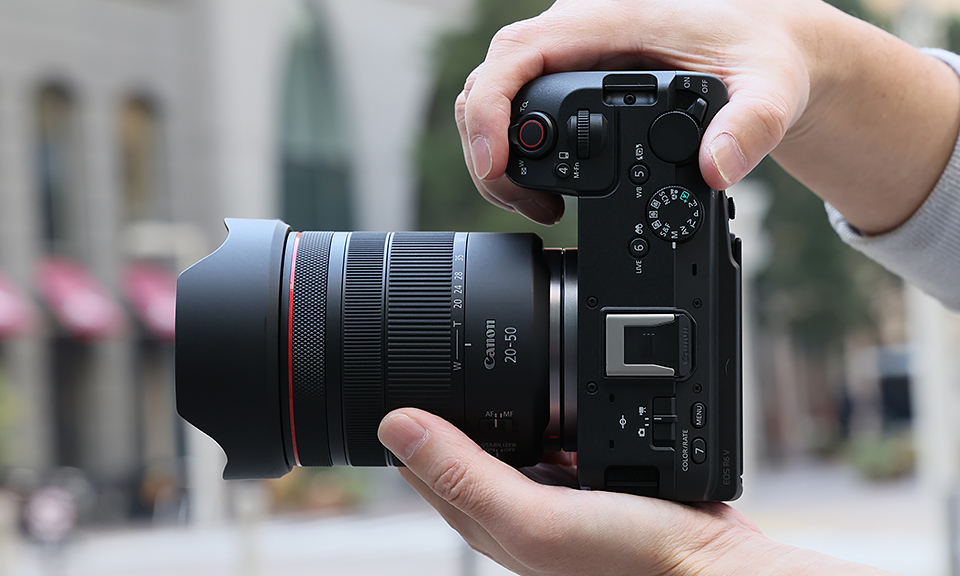 Новая эра видеоблогинга: обзор Canon EOS R6 V и объектива 20-50mm f/4 L Power Zoom