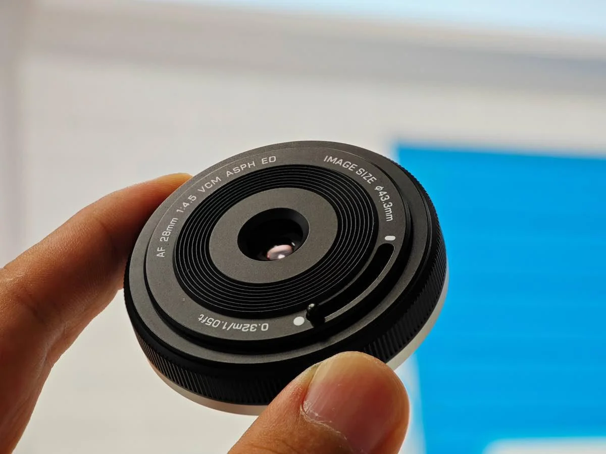 Об'єктив Viltrox AF 28mm F4.5 Full-Frame (для Sony E-Mount)