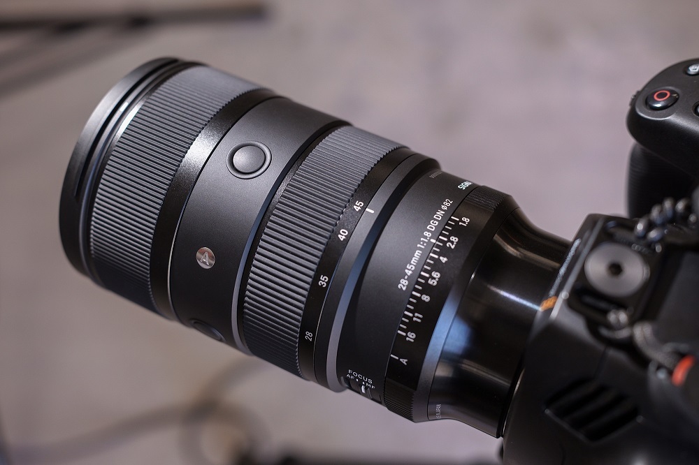 obyektiv-sigma-28-45mm-f18-dg-dn-art-e-mount-dlya-sony