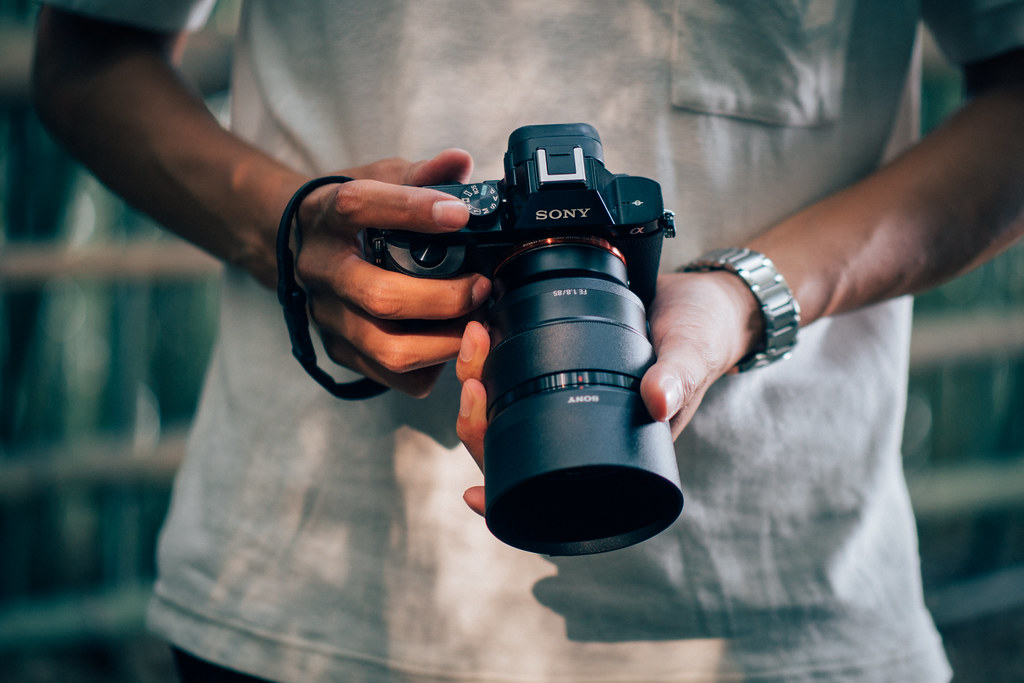 Sony FE 85mm f/1.8 – світлосильний портретний об'єктив для камер Sony