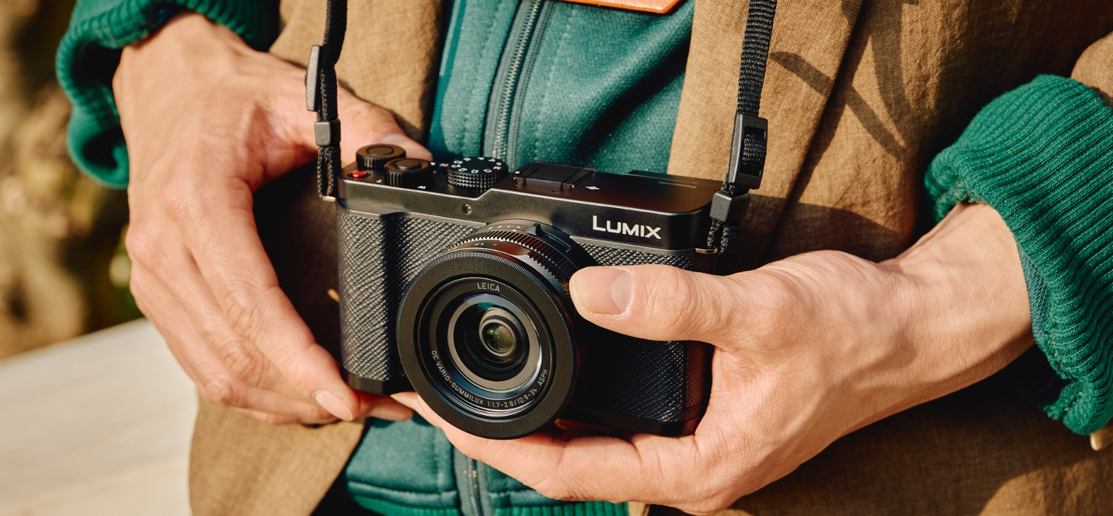 Panasonic LUMIX L10 (Black)(DC-L10K) — компактна та зручна камера для повсякденного користування з об'єктивом LEICA 24–75 мм
