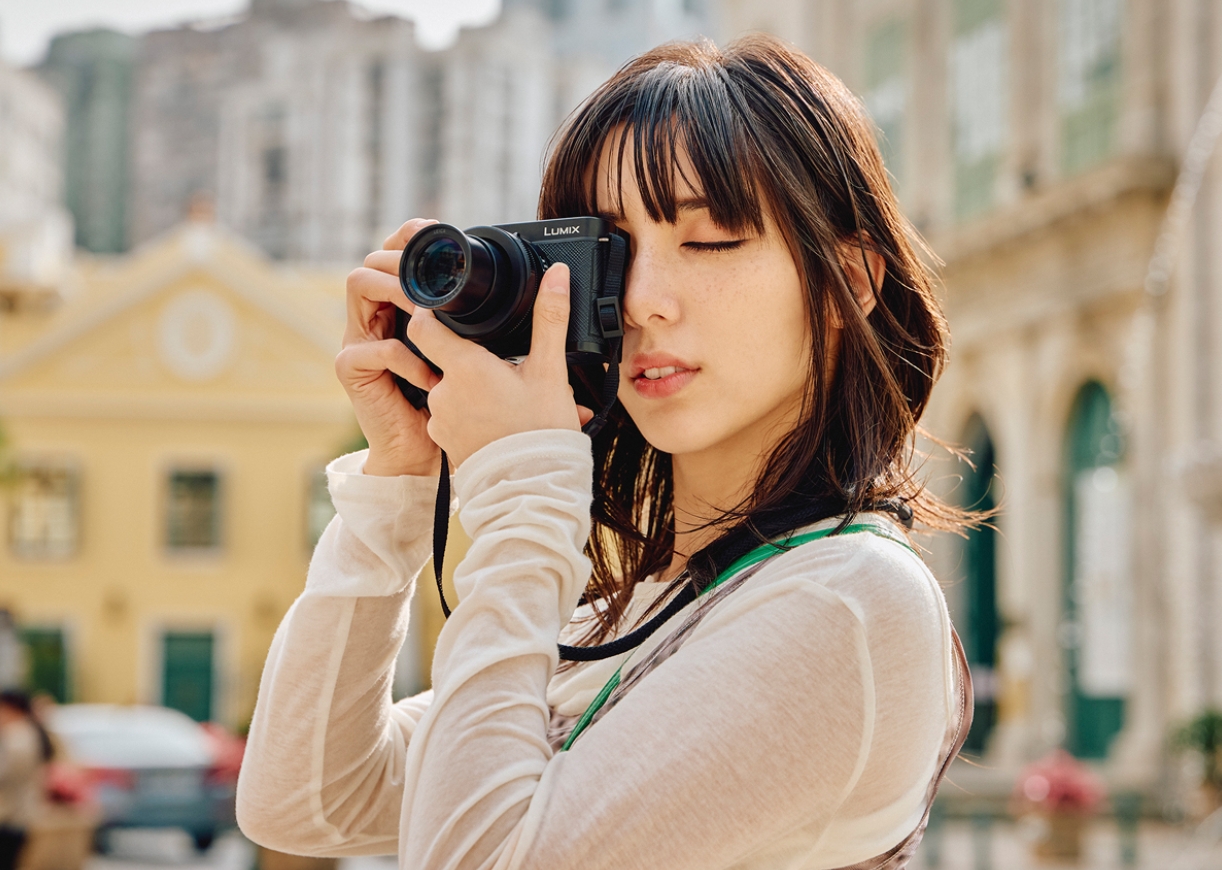 Panasonic LUMIX L10 (Black)(DC-L10K) — компактна та зручна камера для повсякденного користування з об'єктивом LEICA 24–75 мм
