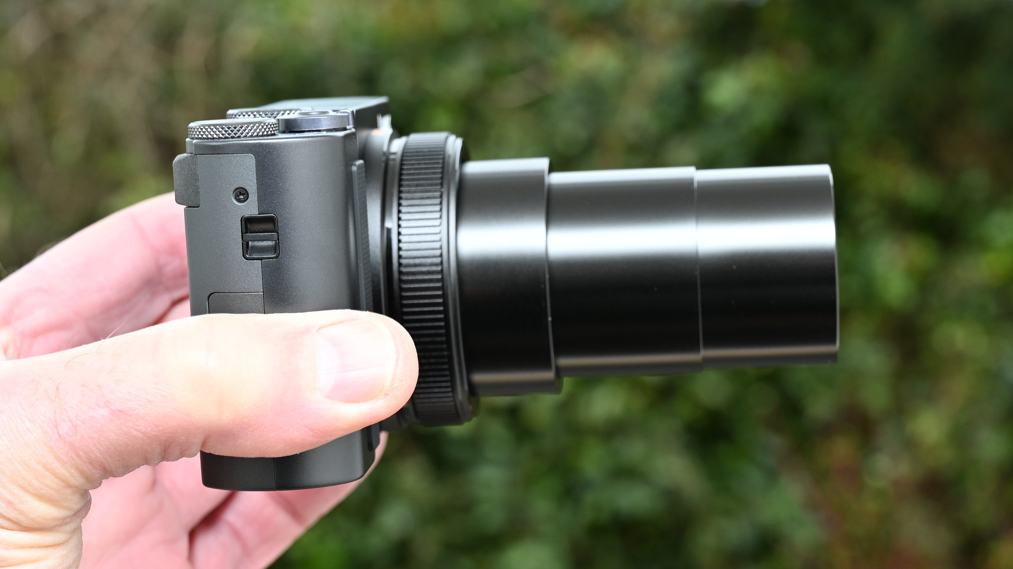 Panasonic Lumix ZS300: компактная камера с мощностью полноценного фотоаппарата