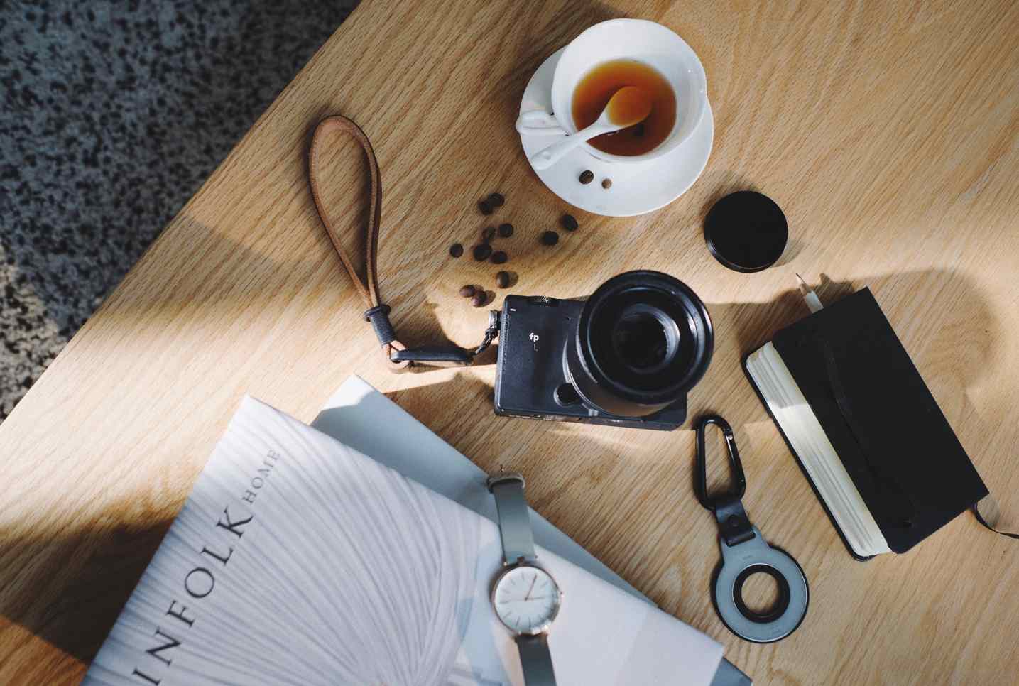 Sigma 90mm f/2.8 DG Contemporary L Mount (Black) — компактний та легкий об'єктив з телевізійною перспективою