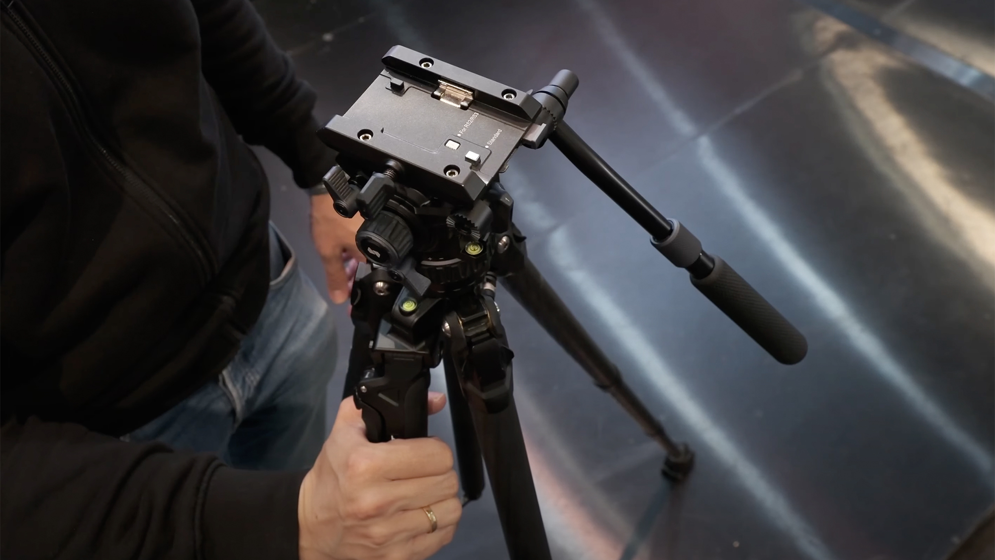 SmallRig представила гидравлический монопод TRIBEX PRO и две новые дорожные треноги