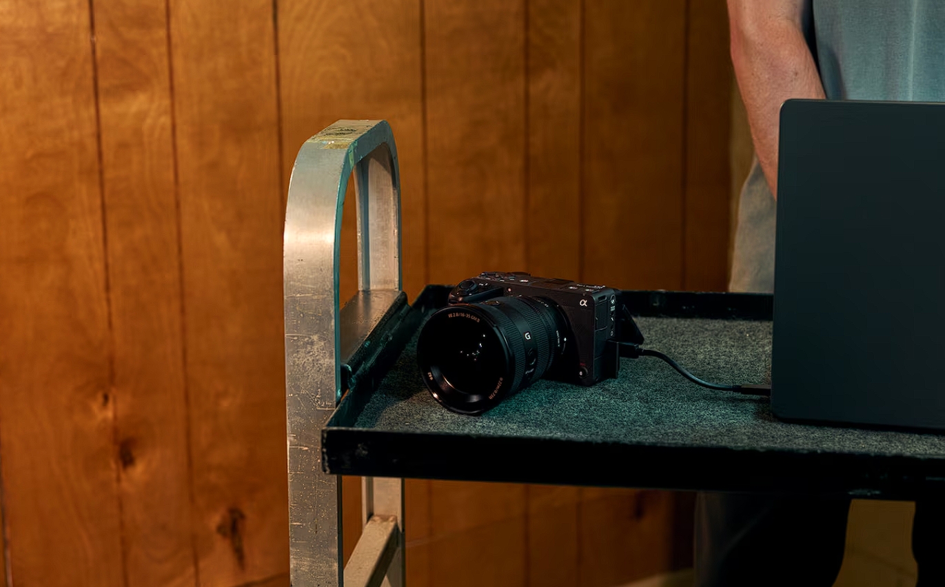 Sony FX5 — компактна та легка професійна камера з голлівудською якістю 5K та форматом X-OCN RAW