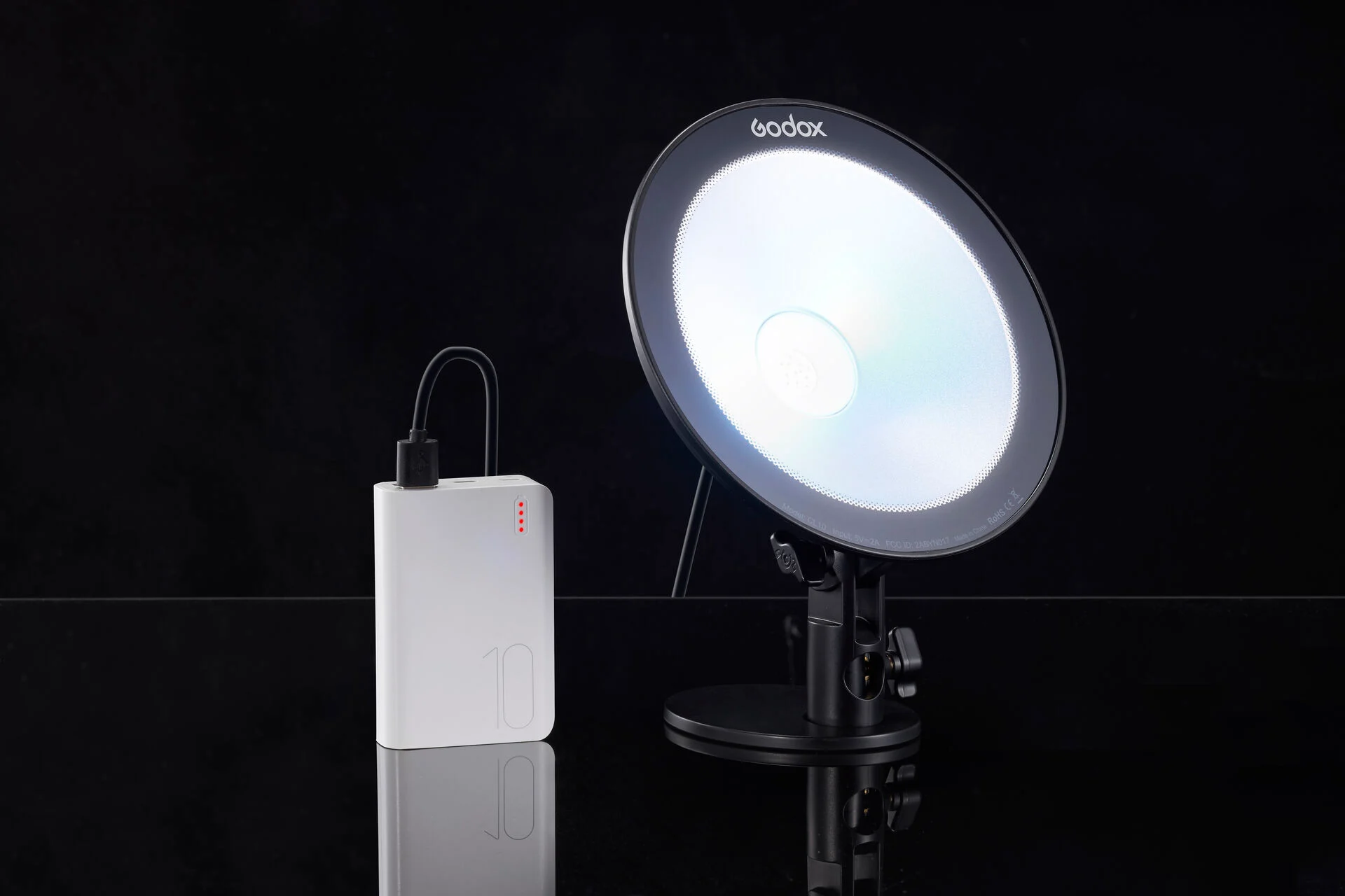 Кільцеве LED світло Godox CL10 LED RGB Webcasting Ambient Light